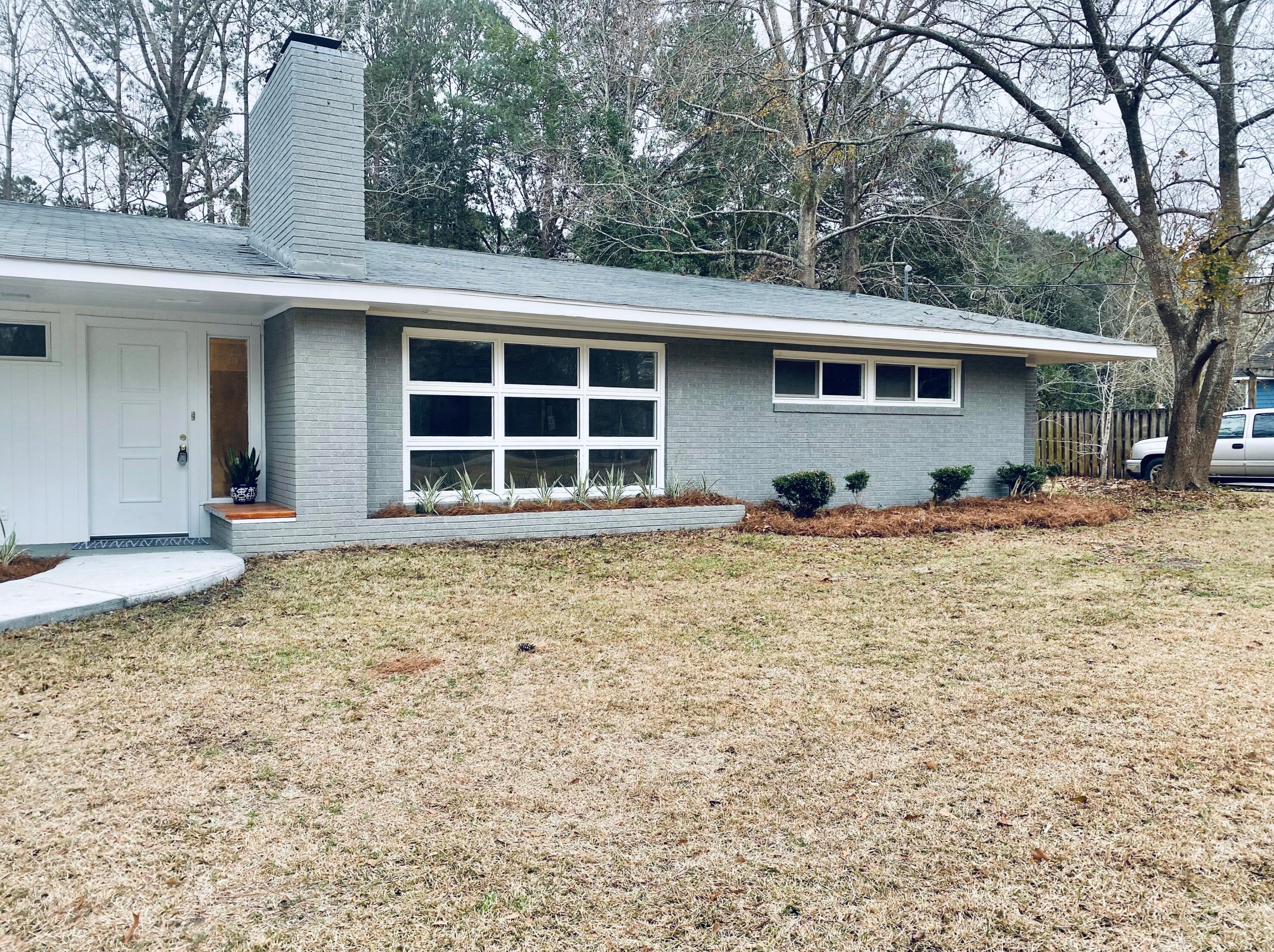 207 Bonnoitt St, Moncks Corner, SC 29461