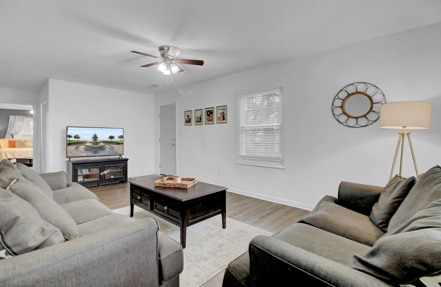 7663 Hillview Ln, Charleston SC  29420-8840 exterior