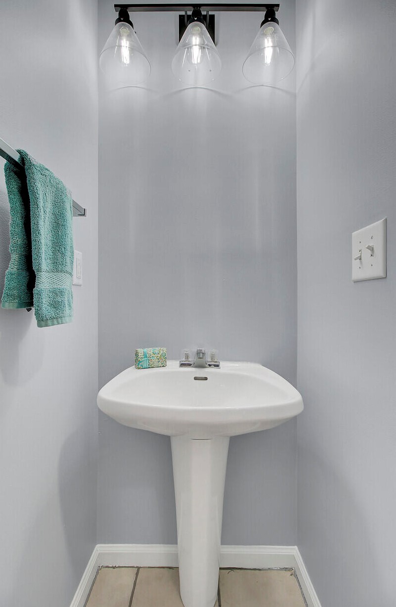 361 Arlington Dr, Charleston SC 29414-5046 exterior