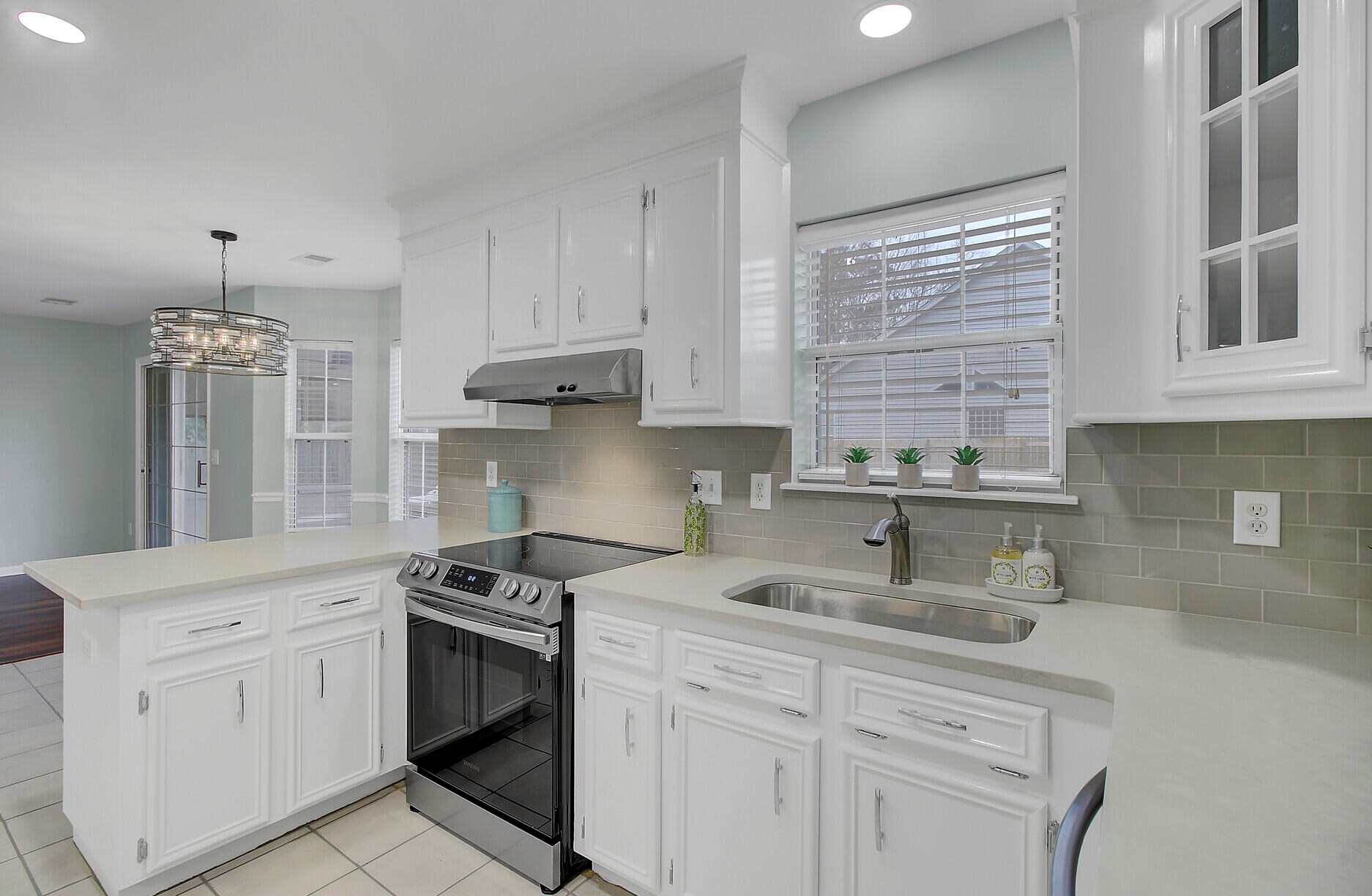 361 Arlington Dr, Charleston SC 29414-5046 exterior