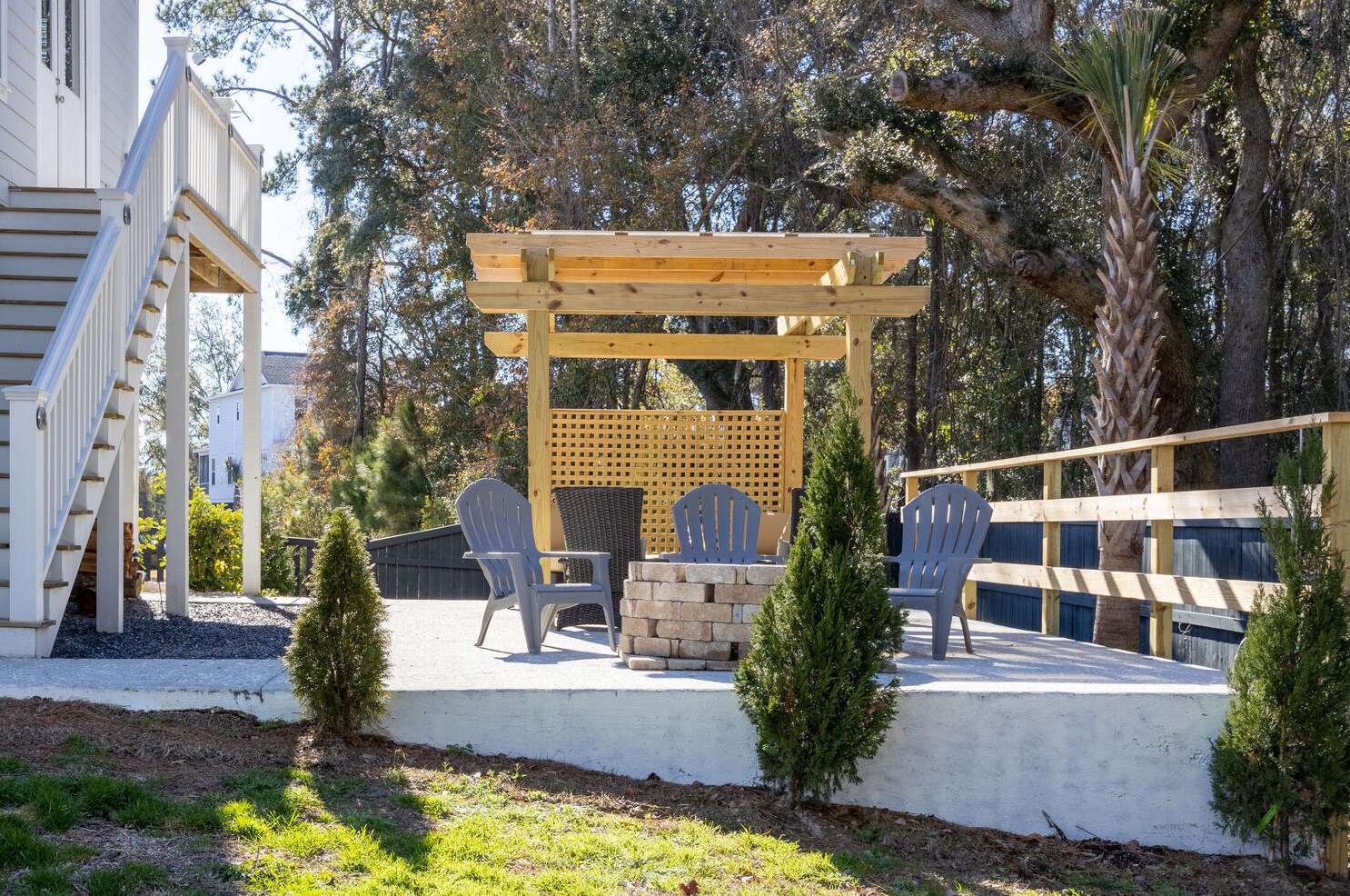 1465 Stratton Pl, Mount Pleasant SC  29466-8937 exterior