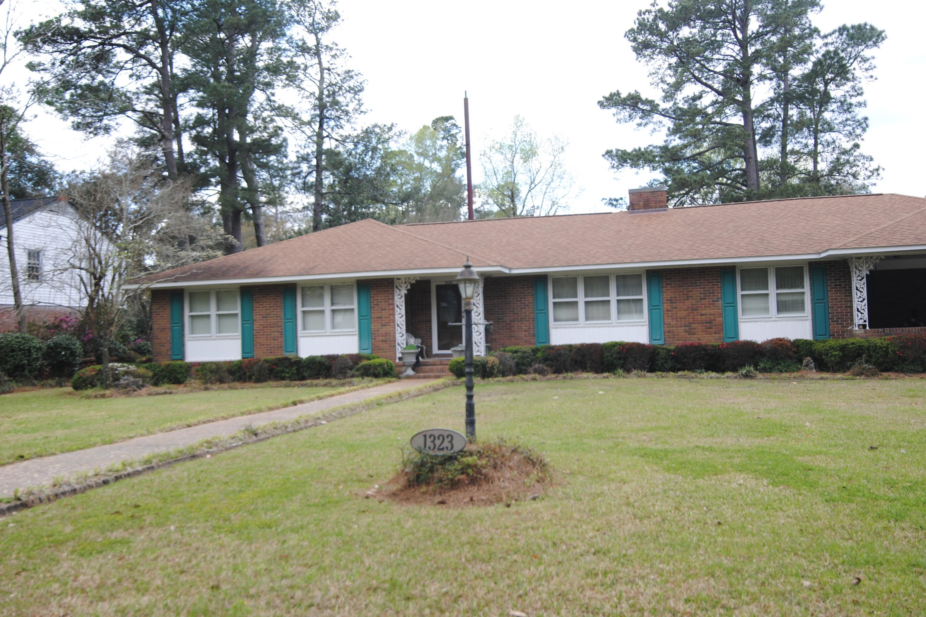 1323 Fulton Ave, Kingstree, SC 29556
