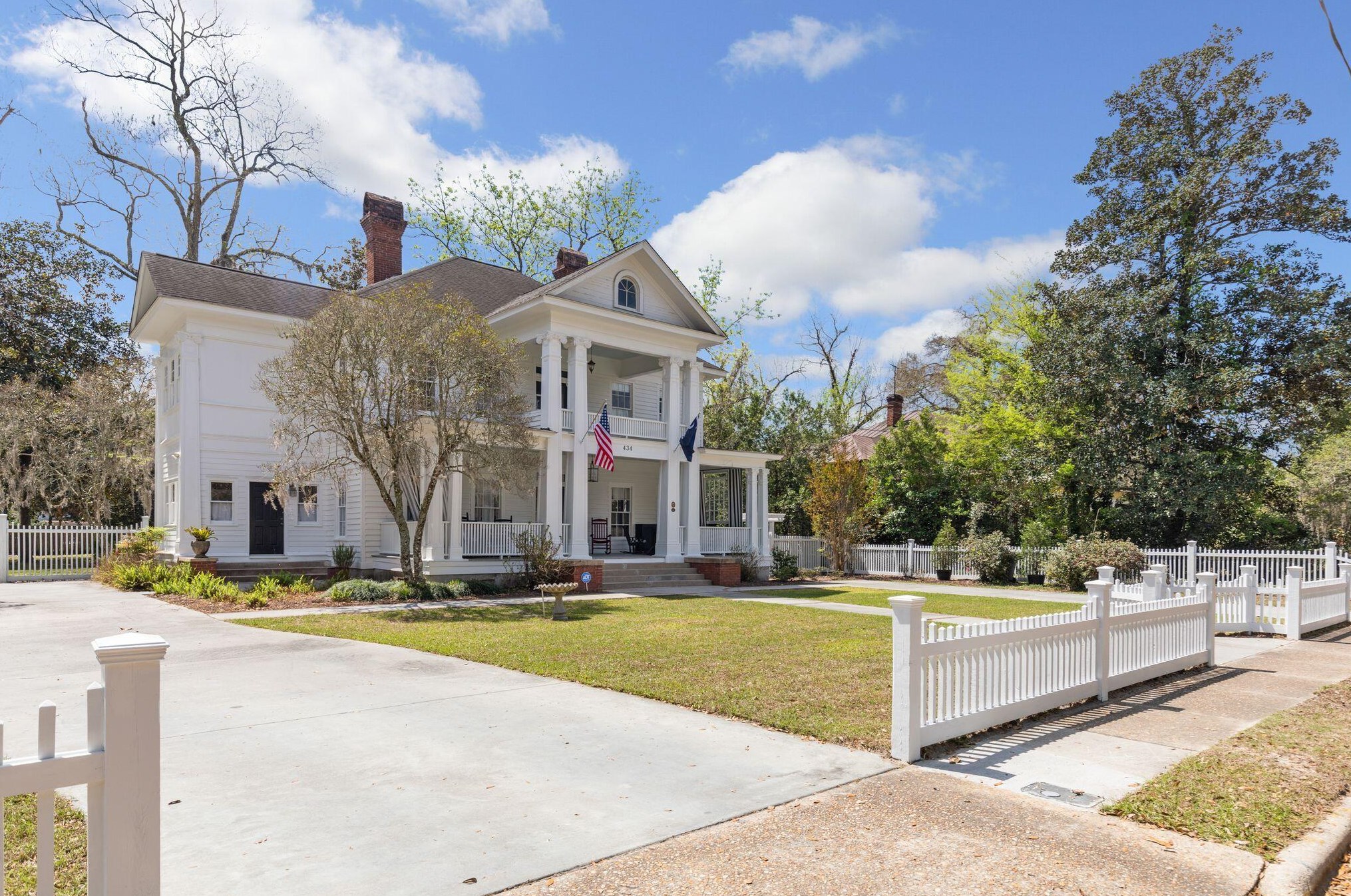 434 Hampton St, Walterboro, SC 29488-4055