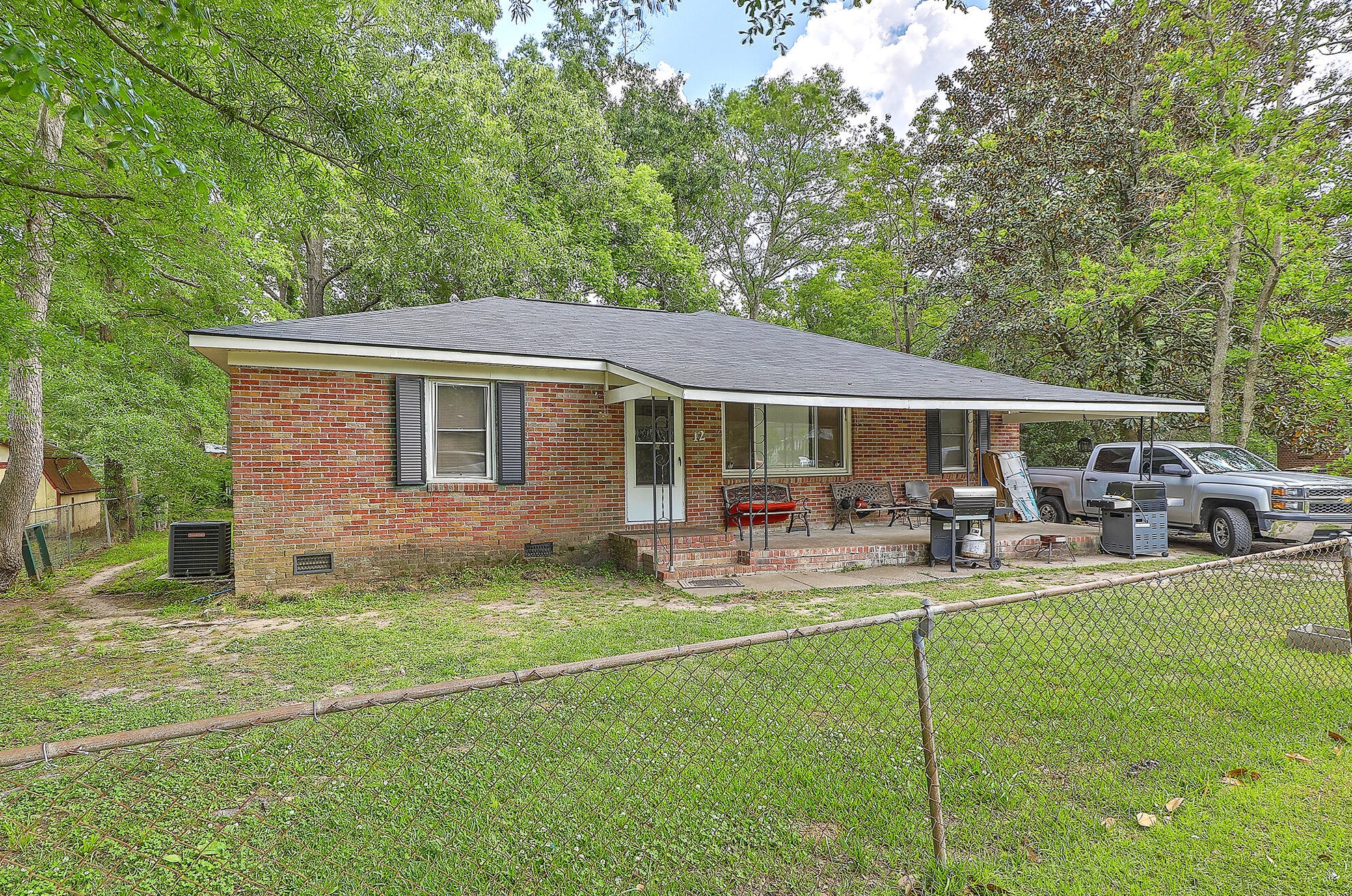 12 Gunnells St, Charleston, SC 29445-4220