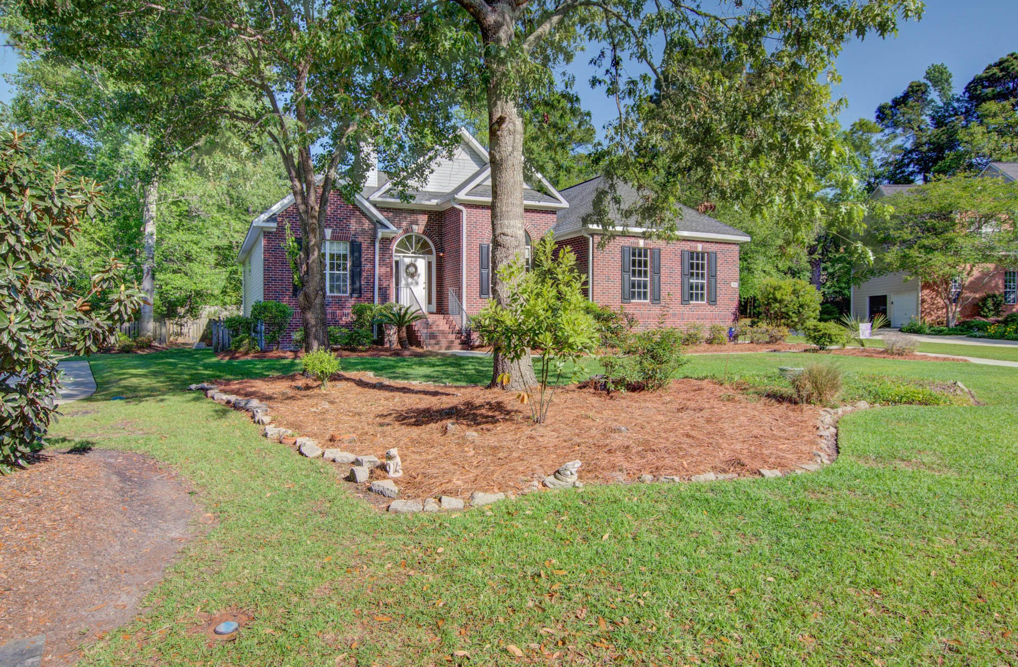 905 Players Cir, Summerville, SC 29485-6224