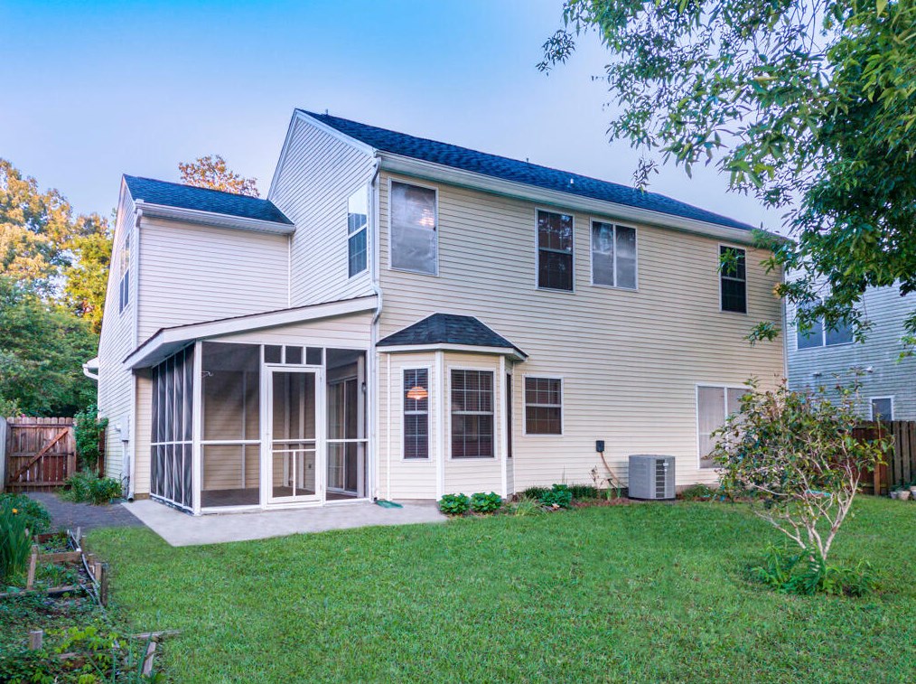 1953 Treebark Dr, Charleston, SC 29414-5957