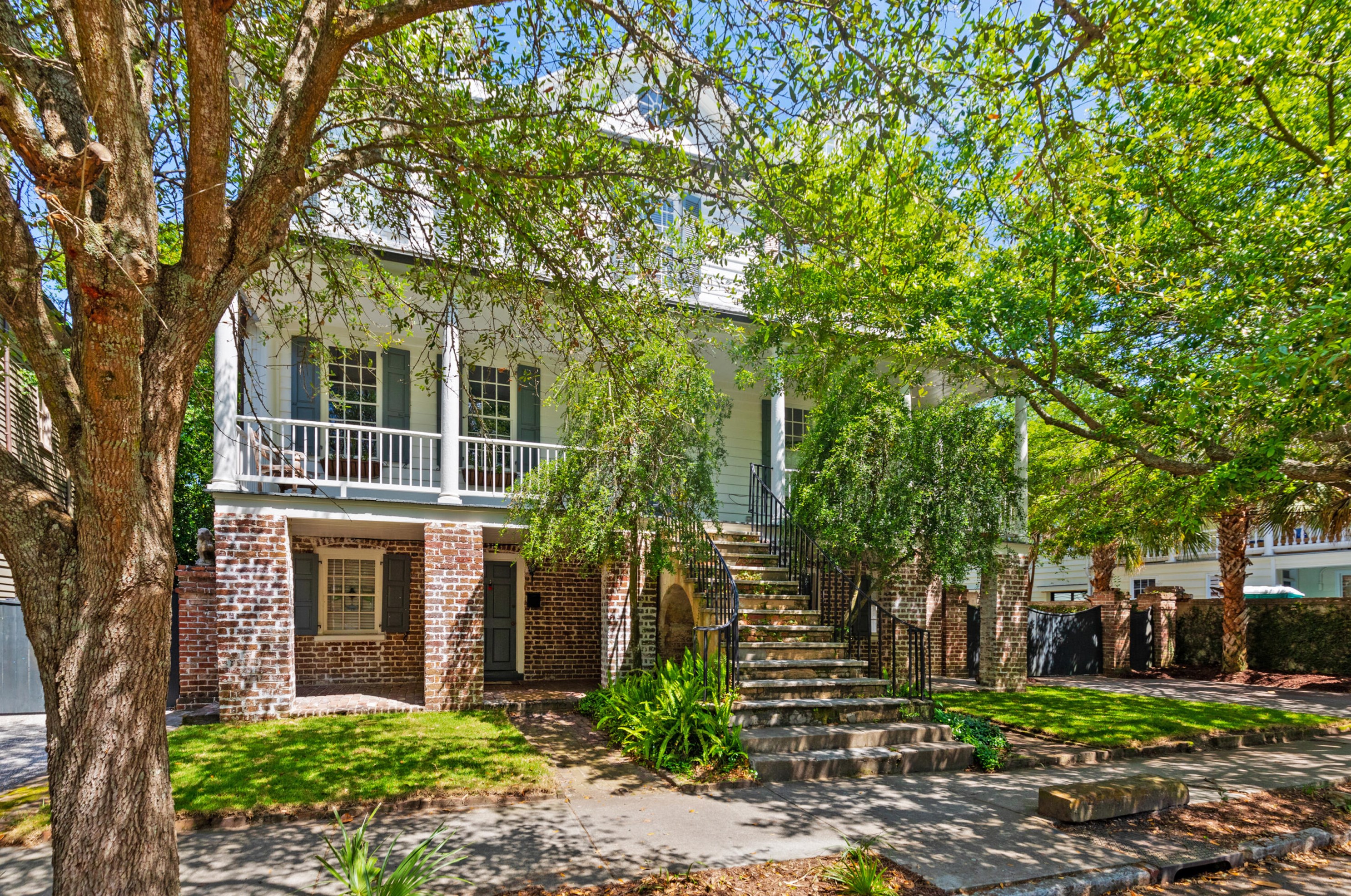64 Warren St, Charleston, SC 29403-6576