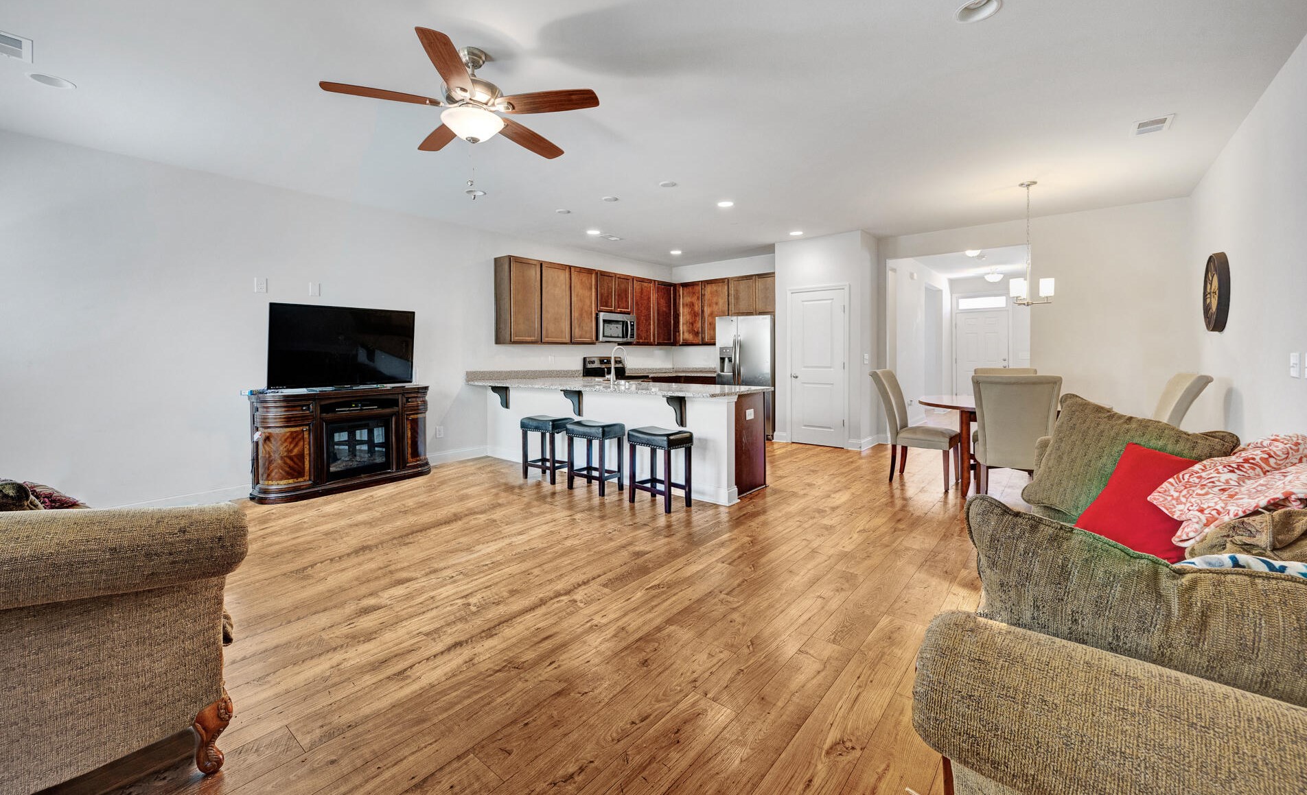 7807 Montview Rd, Charleston SC  29418-2258 exterior