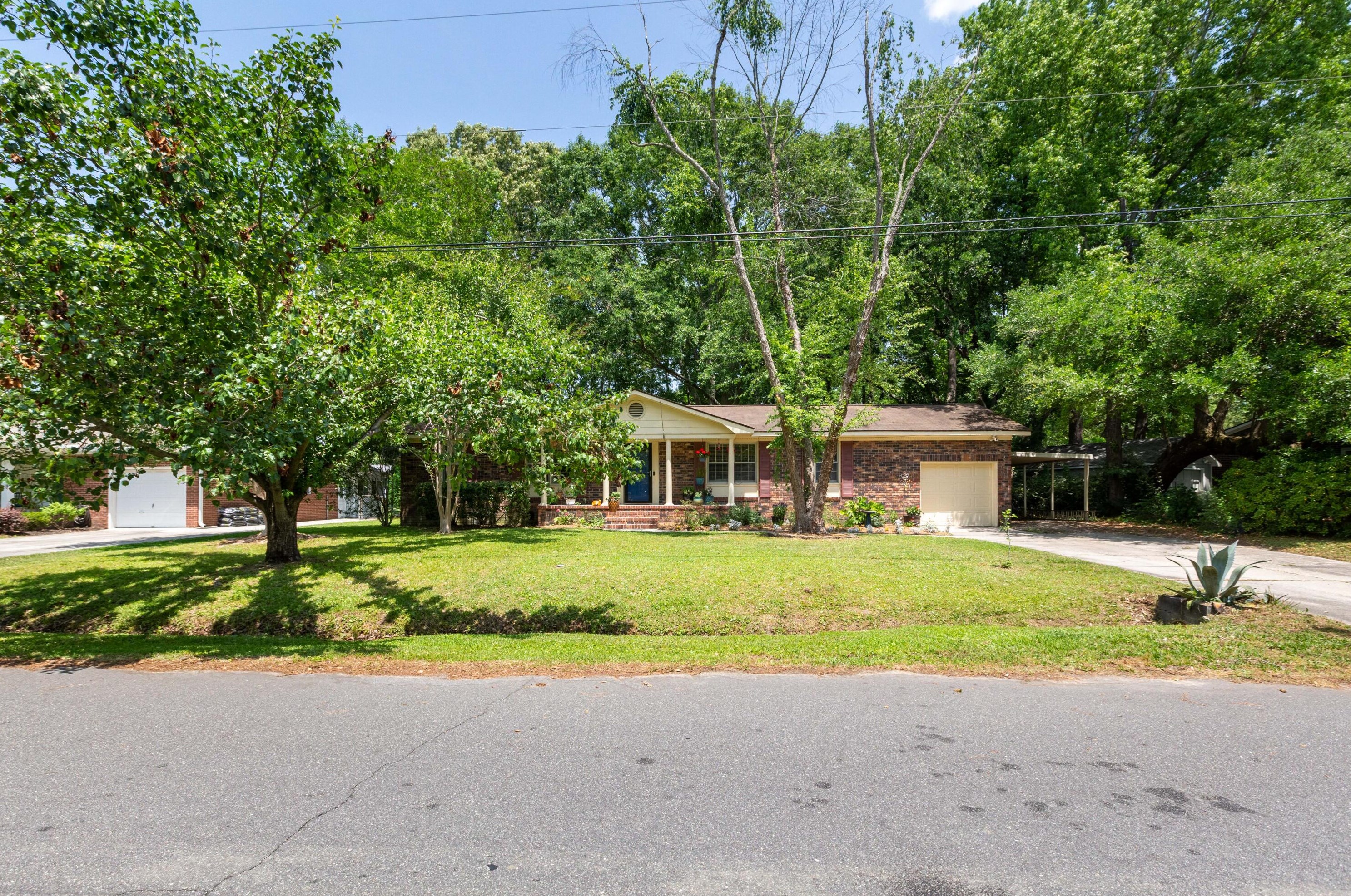 2083 Church Creek Dr, Charleston, SC 29414-6402