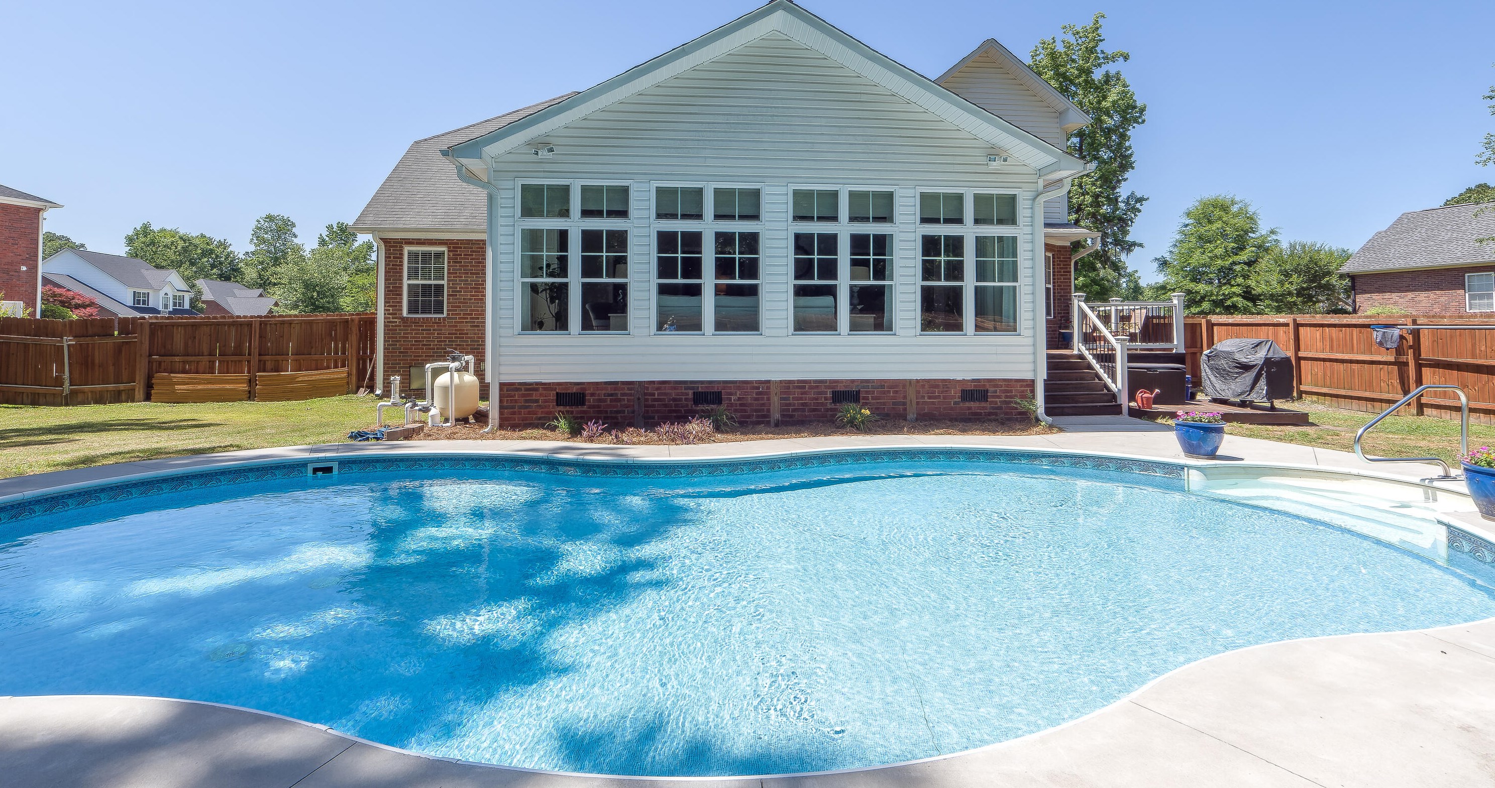 130 Westover Dr, Charleston, SC 29445-7289