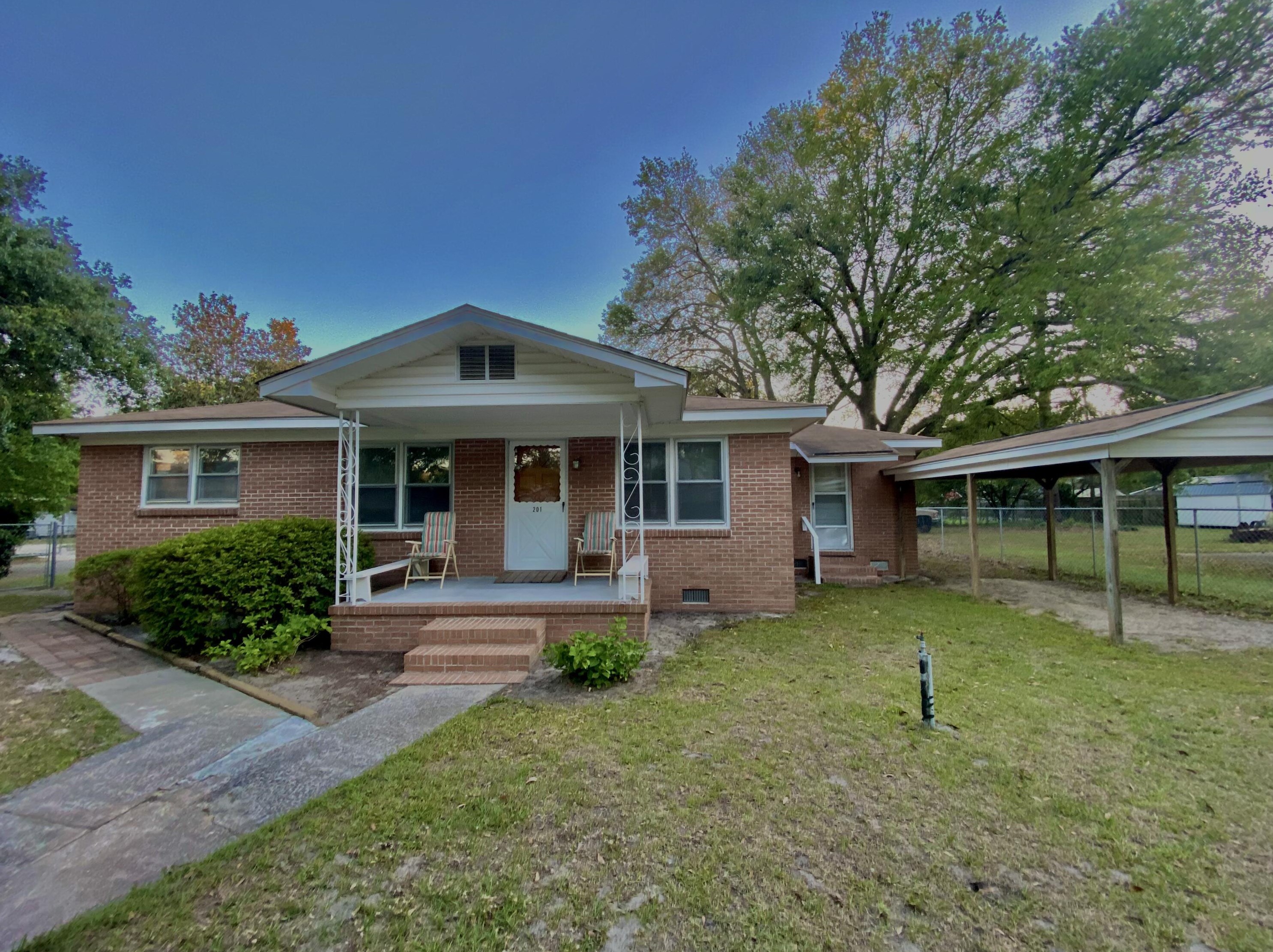 201 Dorsey St, Walterboro, SC 29488-2809