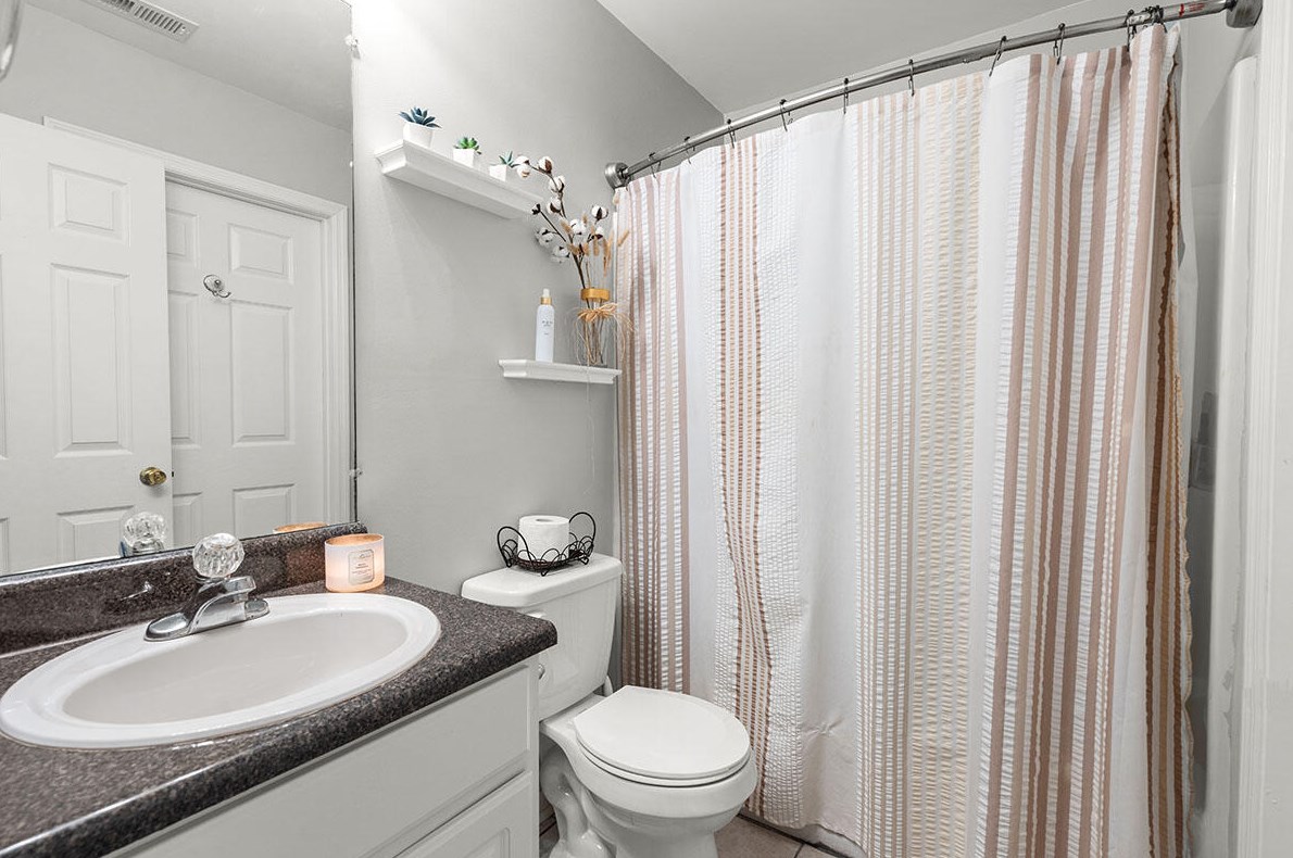 1276 Apex Ln, Charleston SC 29412-8639 exterior