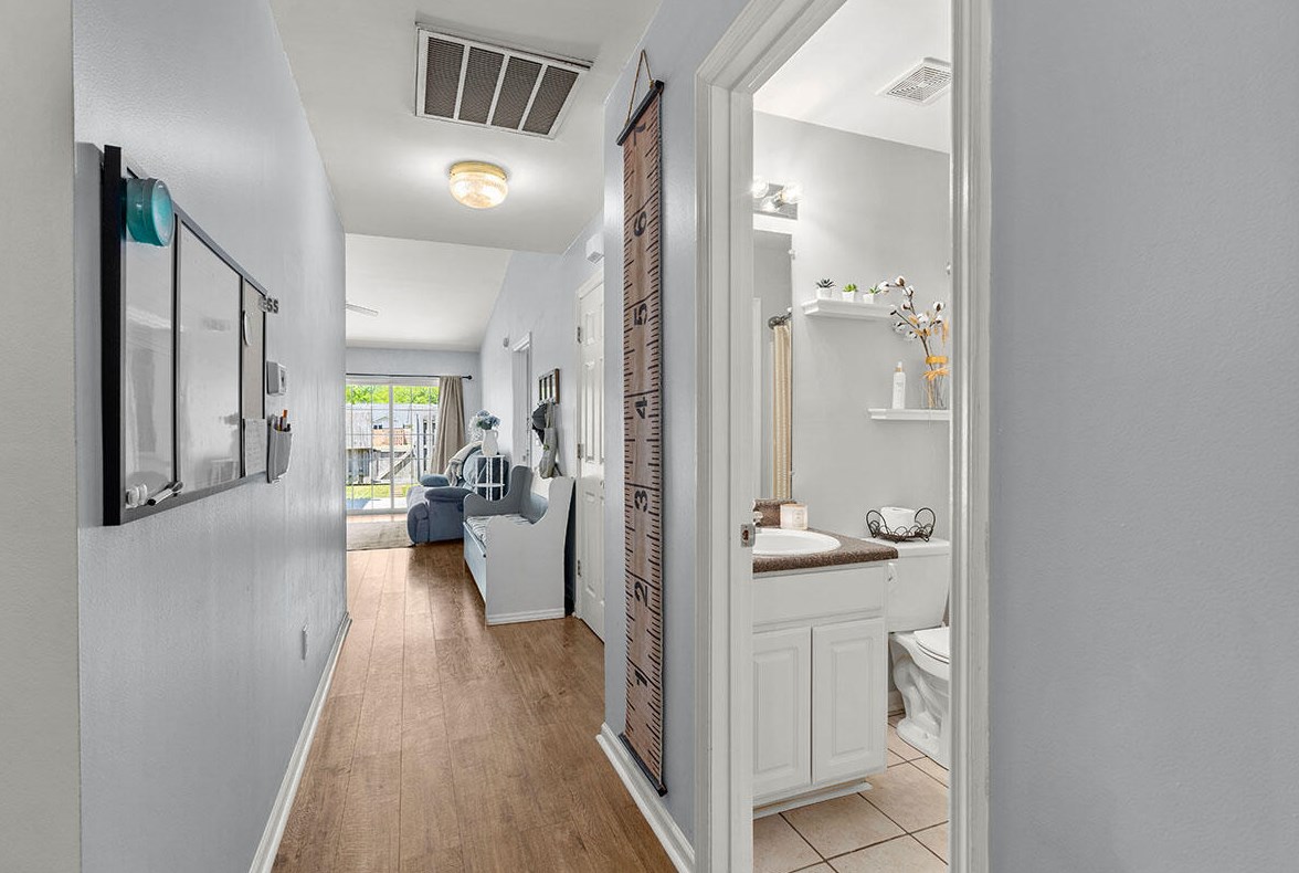 1276 Apex Ln, Charleston SC 29412-8639 exterior