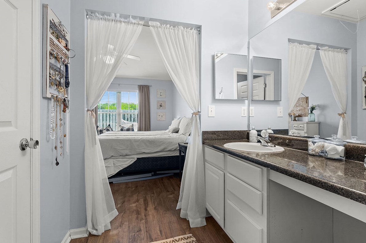 1276 Apex Ln, Charleston SC 29412-8639 exterior