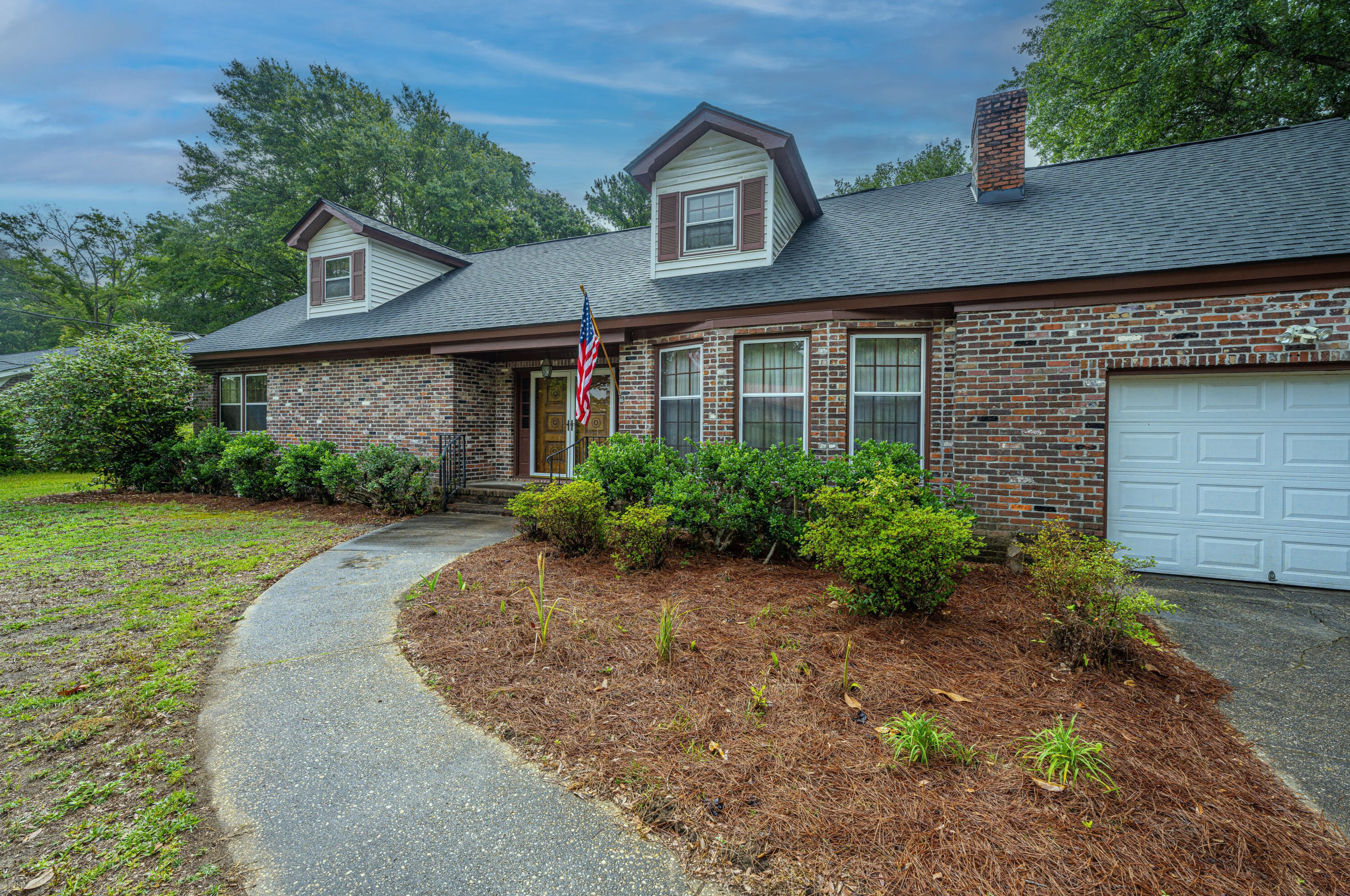 2330 Furman Dr, Charleston, SC 29414-7021