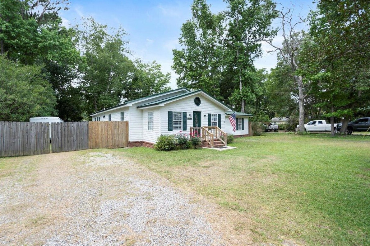 9109 Timber St, Charleston, SC 29406-9075
