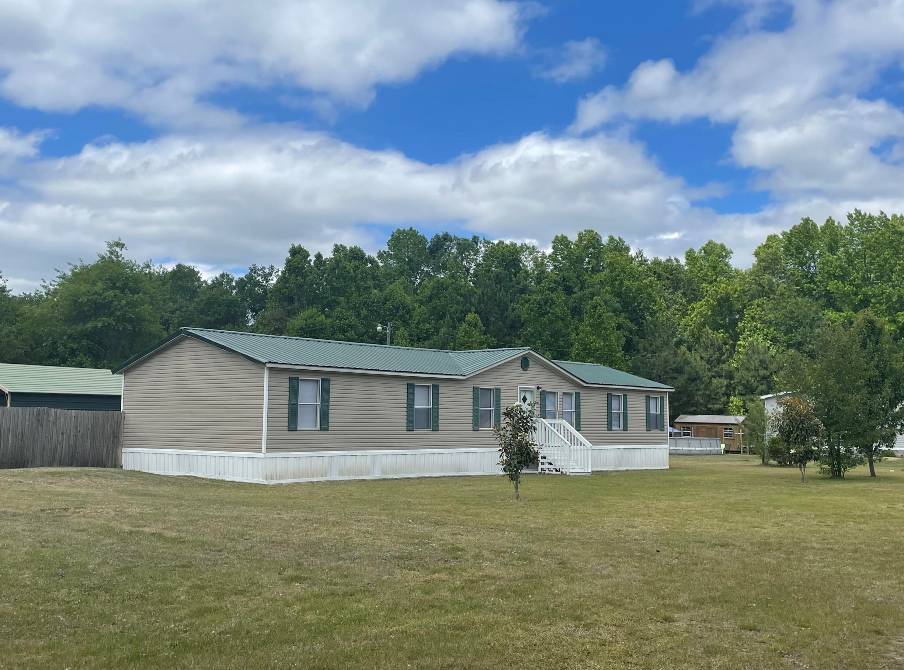 187 Sassafras Ct, Walterboro, SC 29488-9011