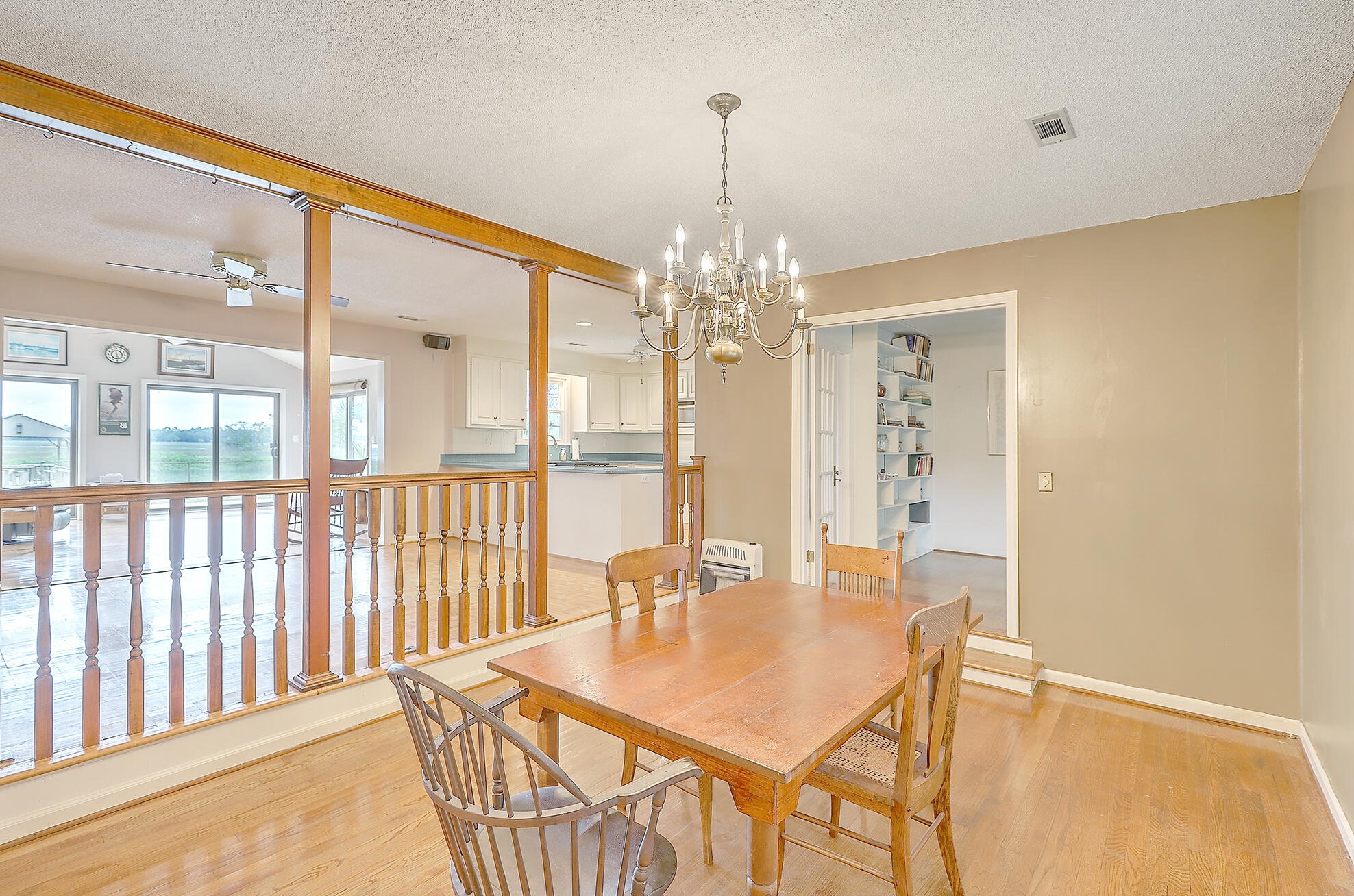 1632 Oak Island Dr, Charleston SC 29412-9519 exterior