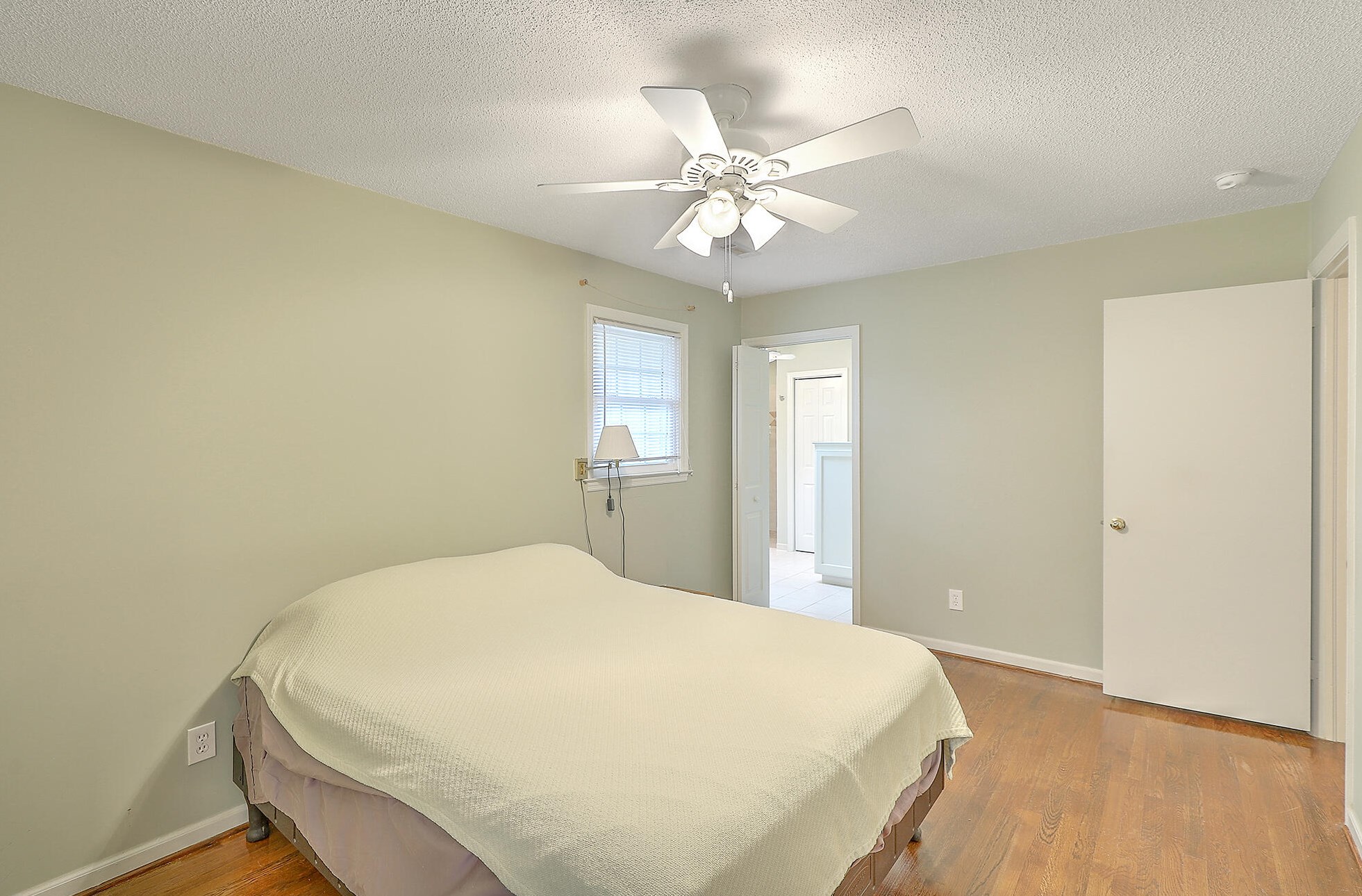 1632 Oak Island Dr, Charleston SC 29412-9519 exterior