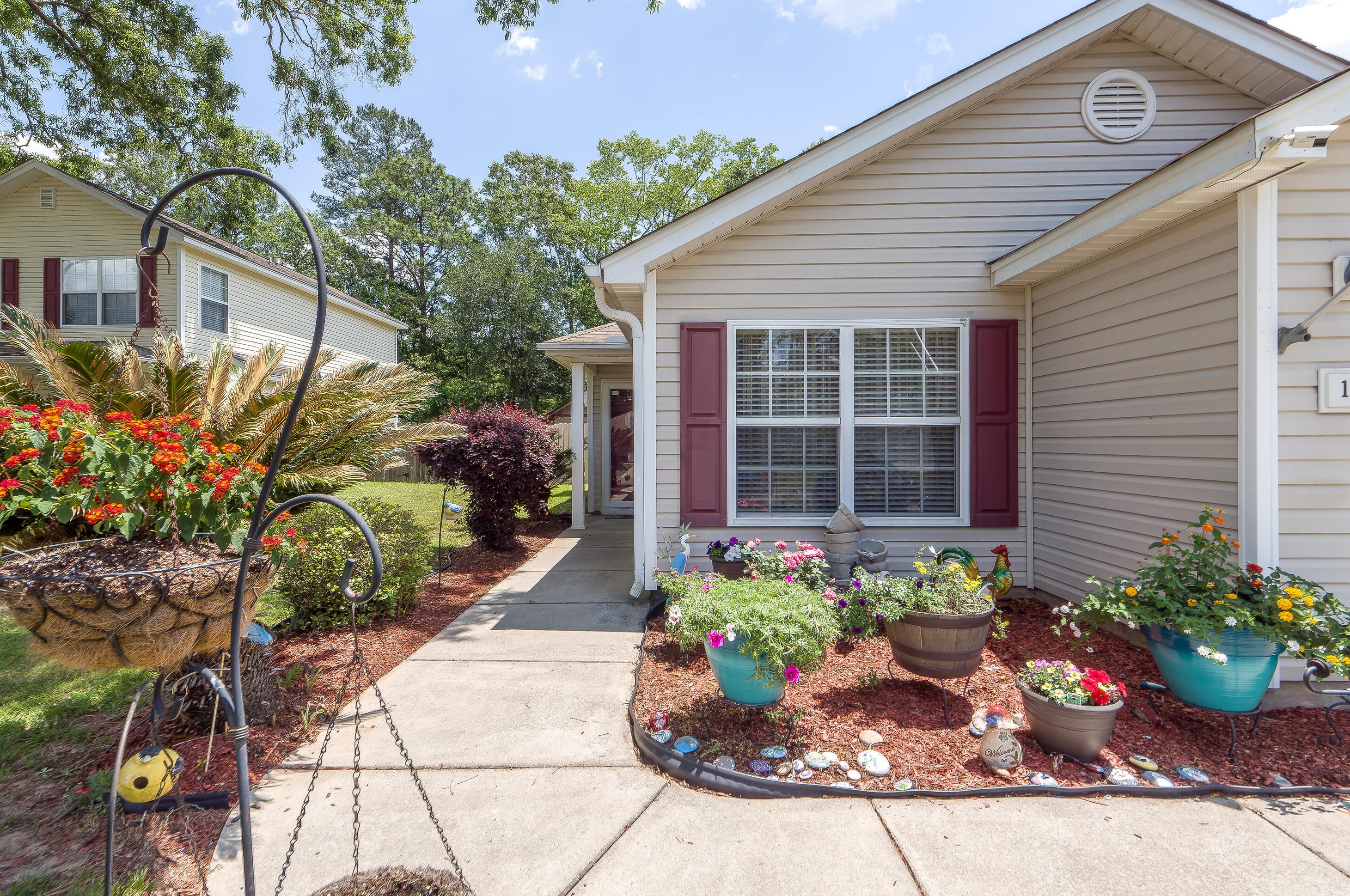 122 Farm Quarters Dr, Charleston, SC 29445-3754