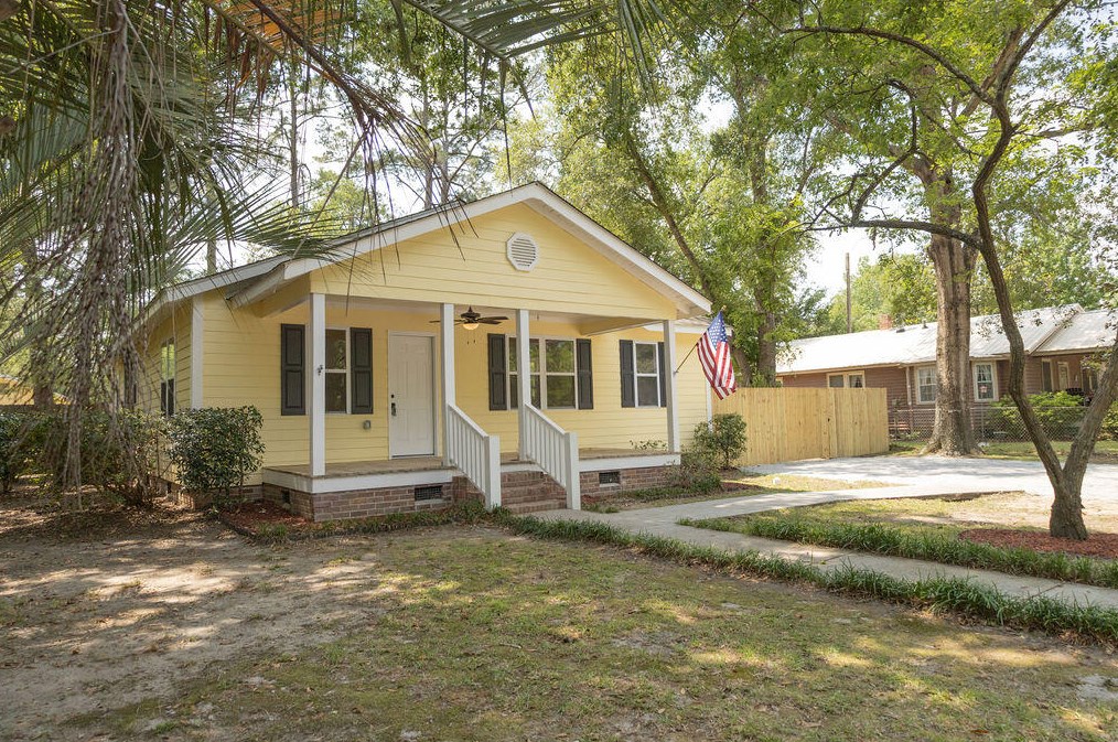 215 Klein St, Walterboro, SC 29488-3816