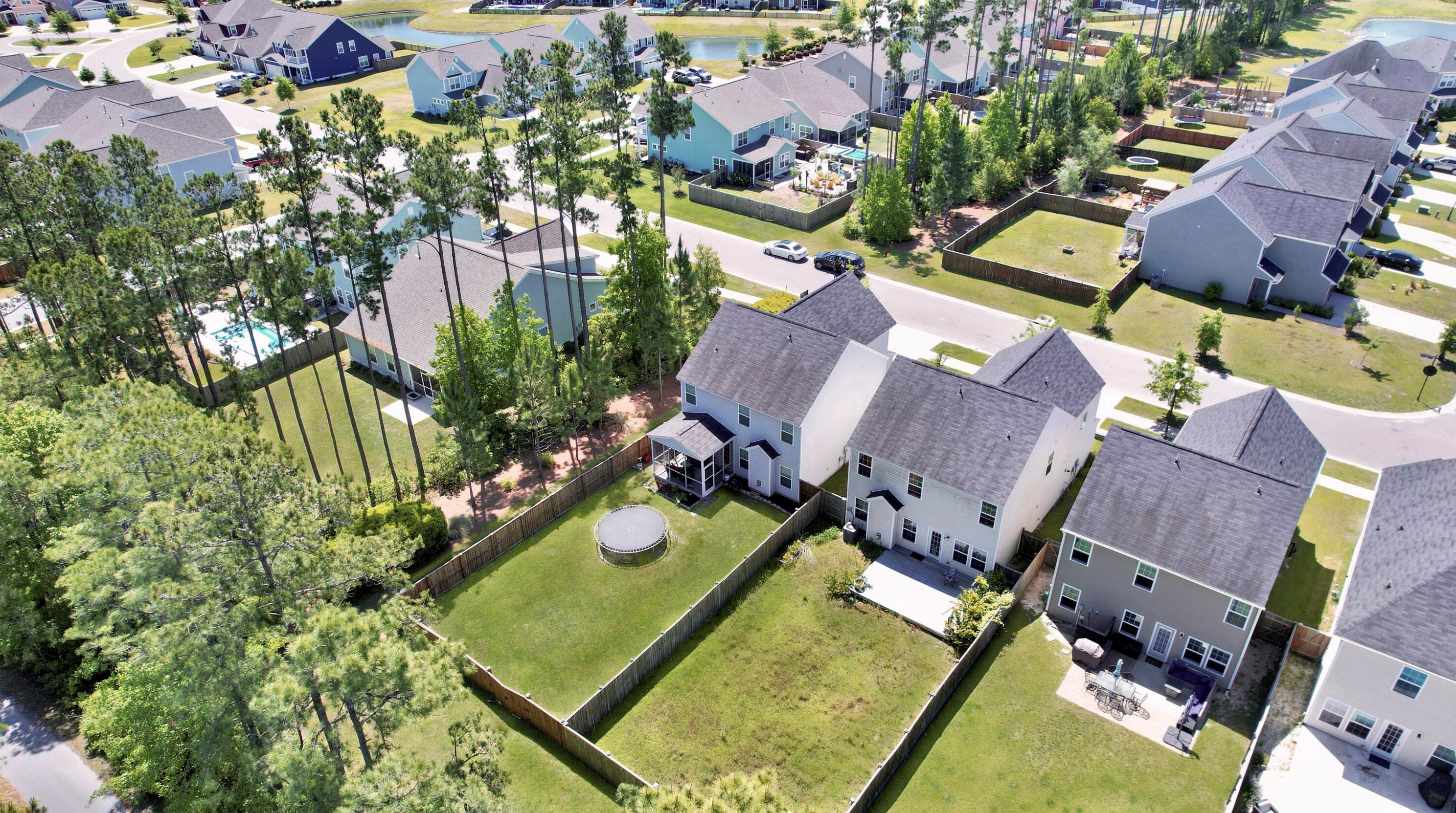 441 Whispering Breeze Ln, Summerville SC  29486 exterior