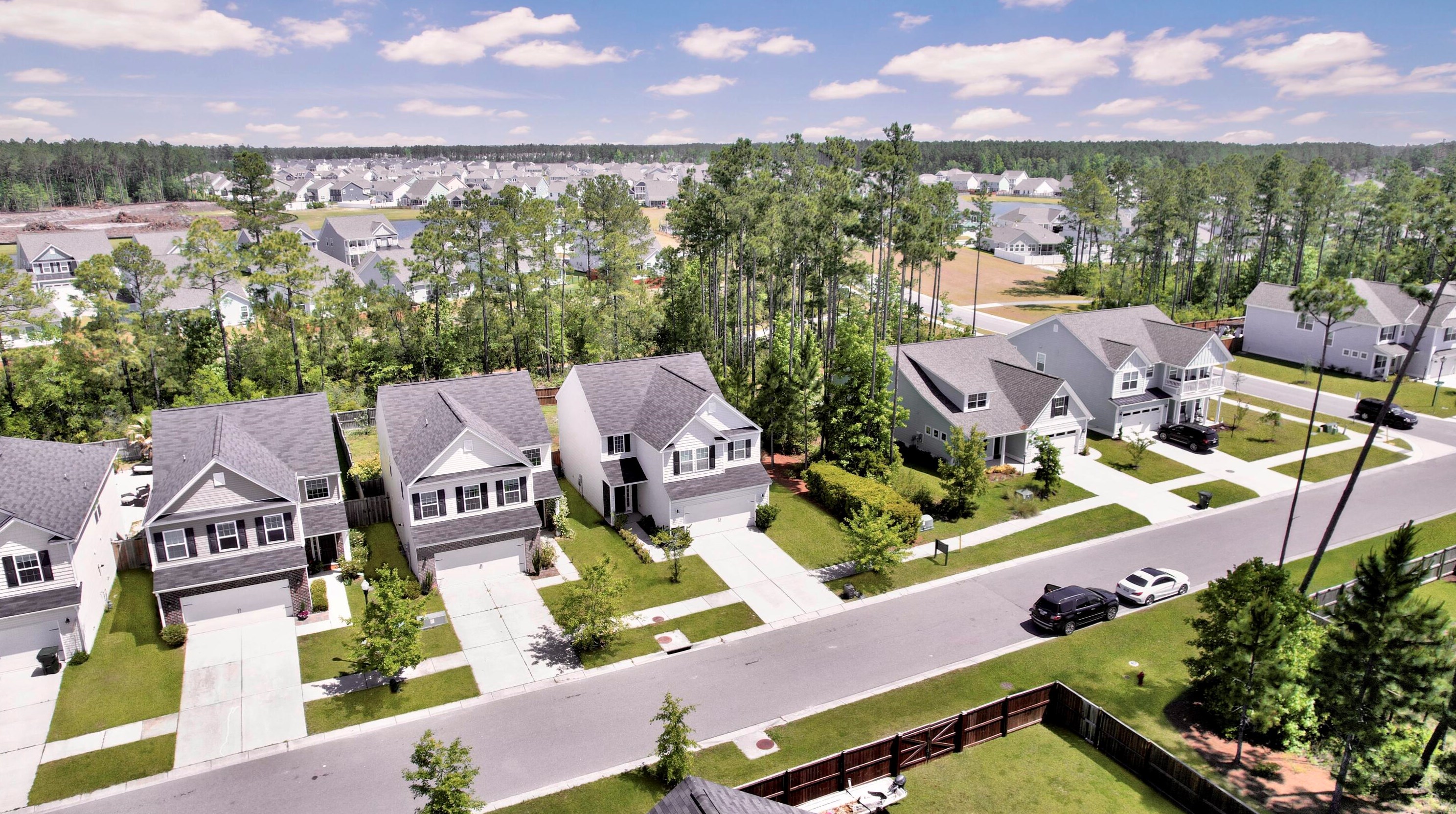 441 Whispering Breeze Ln, Summerville SC  29486 exterior