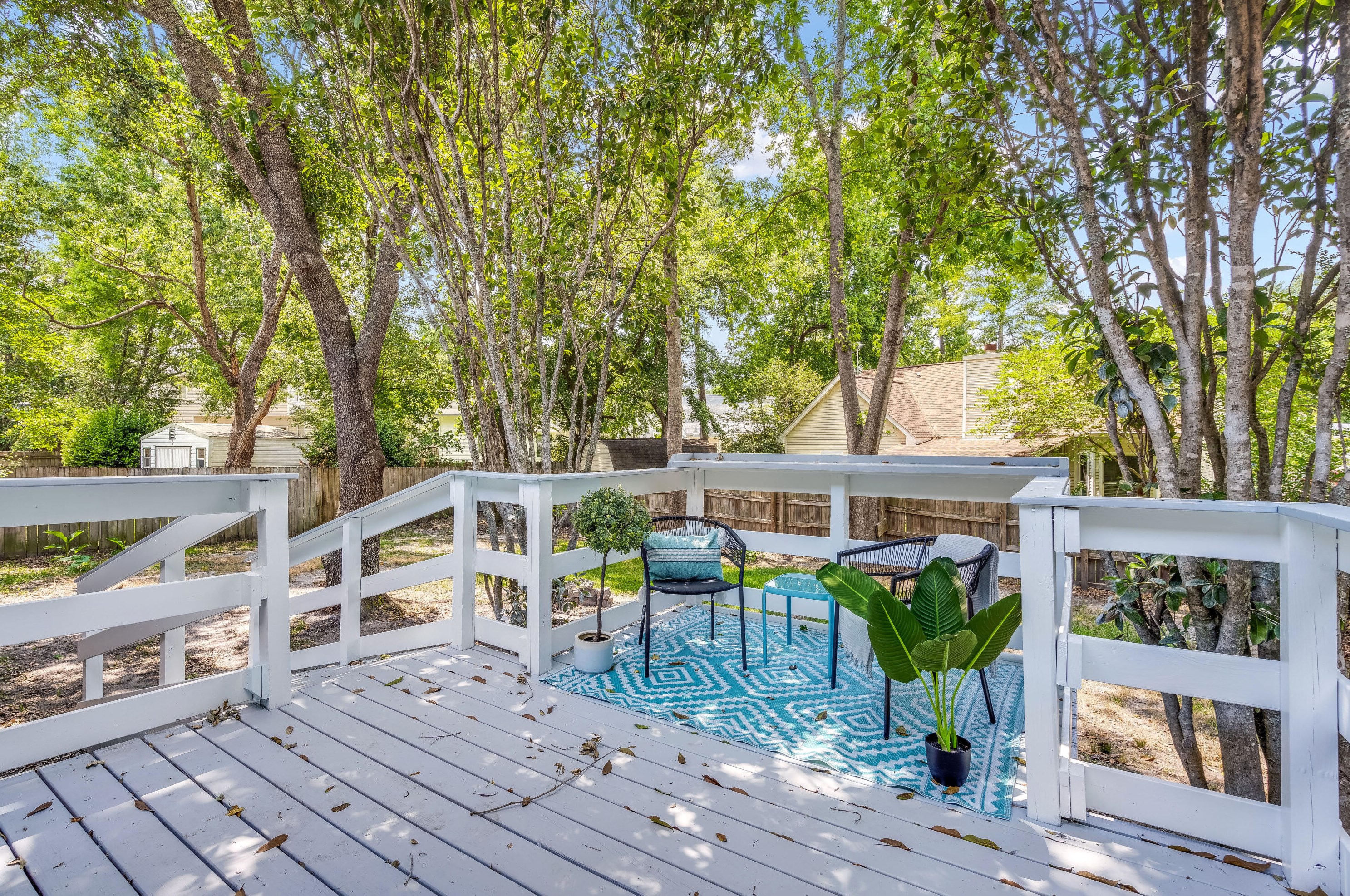 111 Lowndes Rd, Charleston SC  29445-7027 exterior