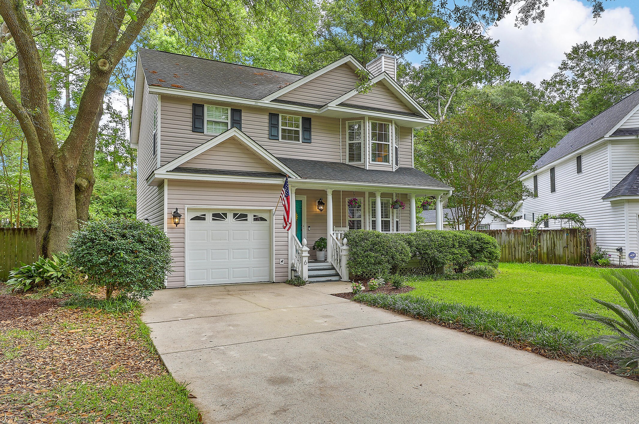 6 Latham Cir, Charleston, SC 29407-3439