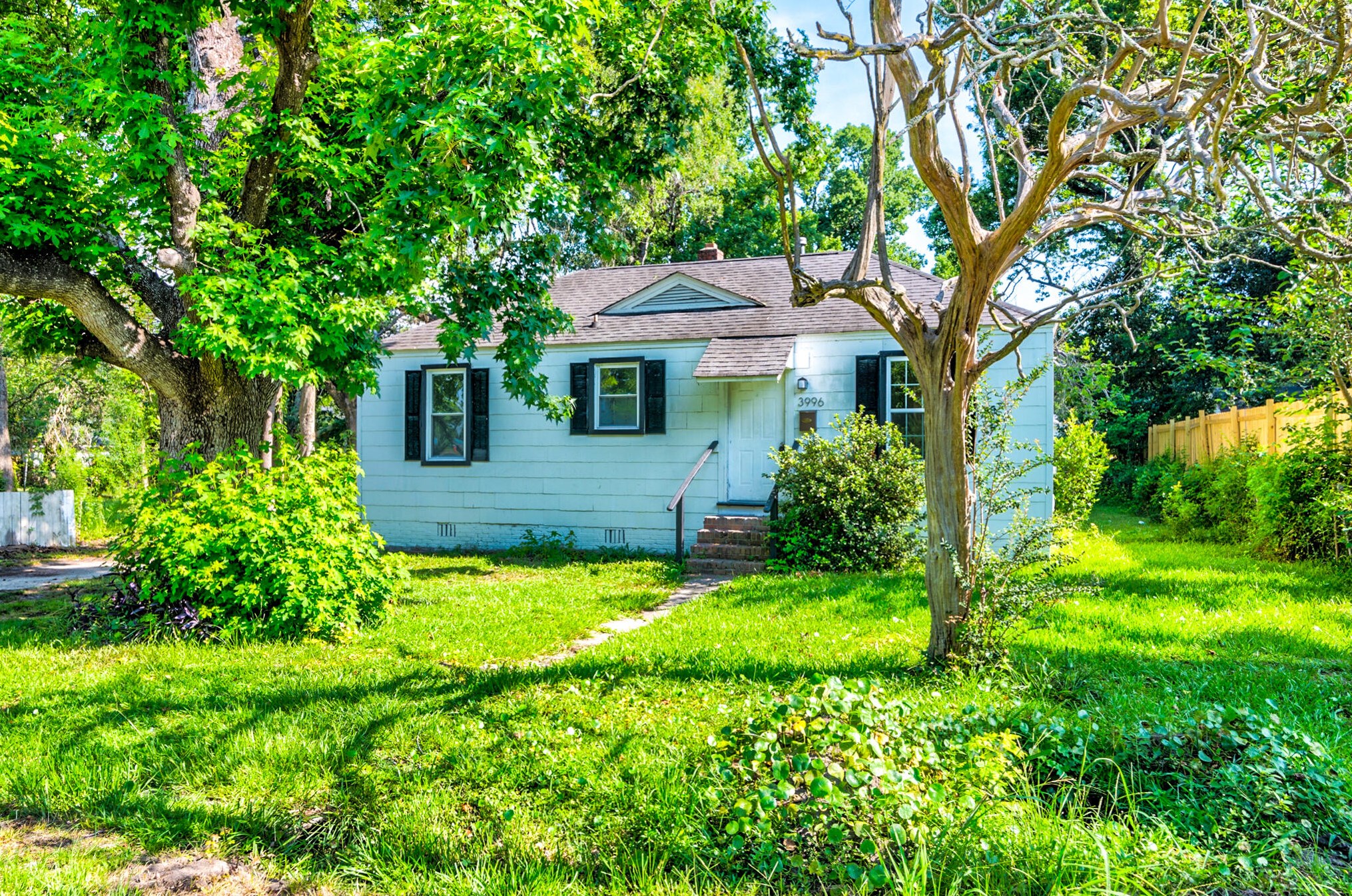 3996 Niagara St, Charleston SC  29405-8626 exterior