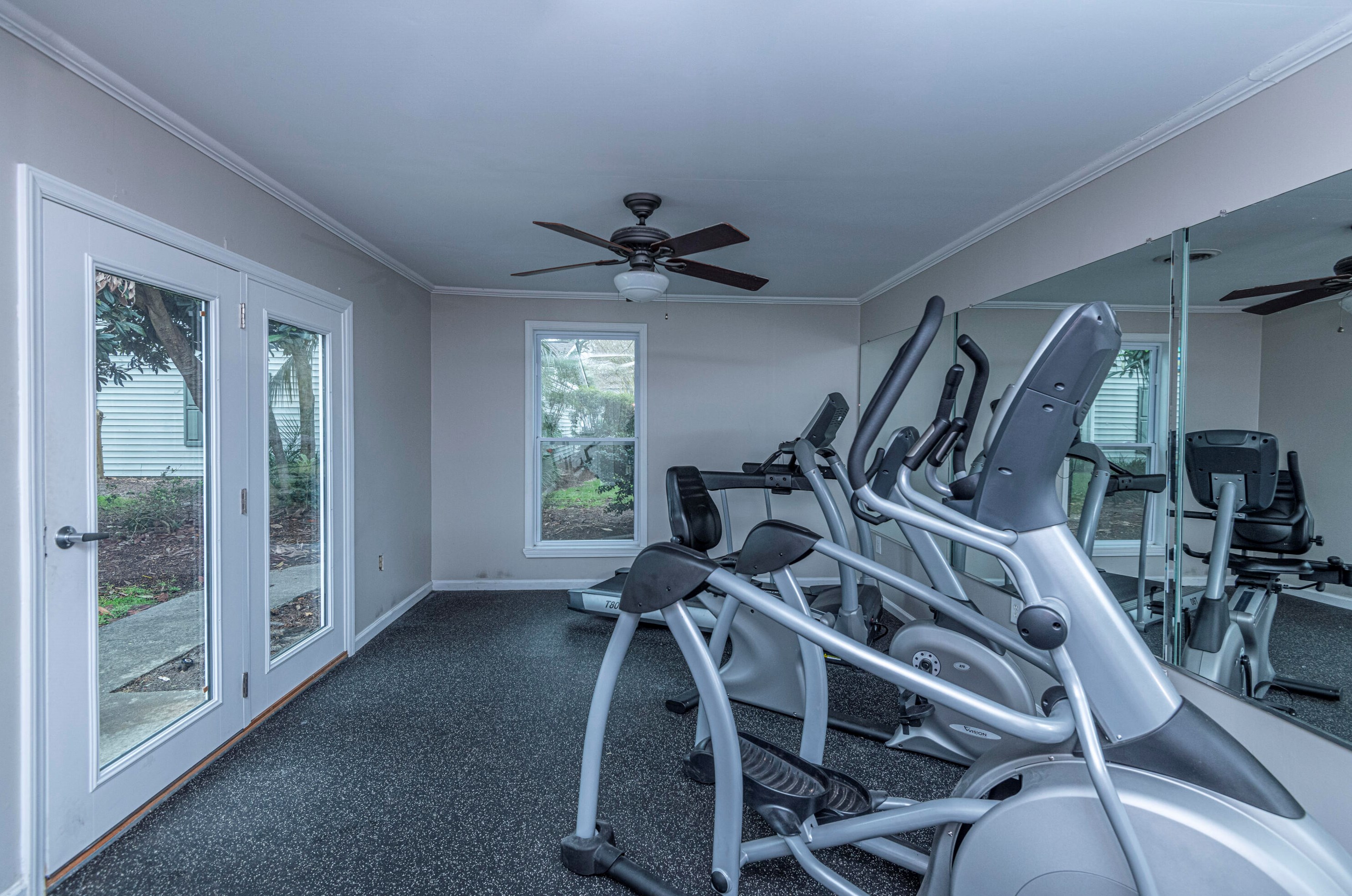 1402 Camp Rd, Charleston SC  29412-3732 exterior