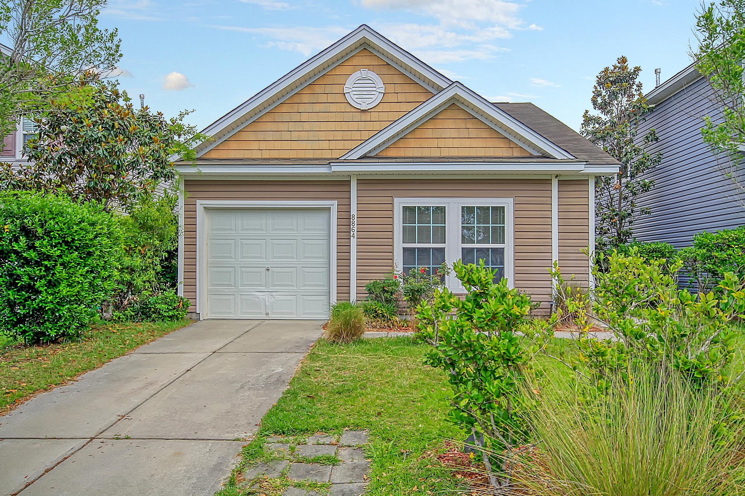 8864 Renwick Ave, Charleston, SC 29420-8362
