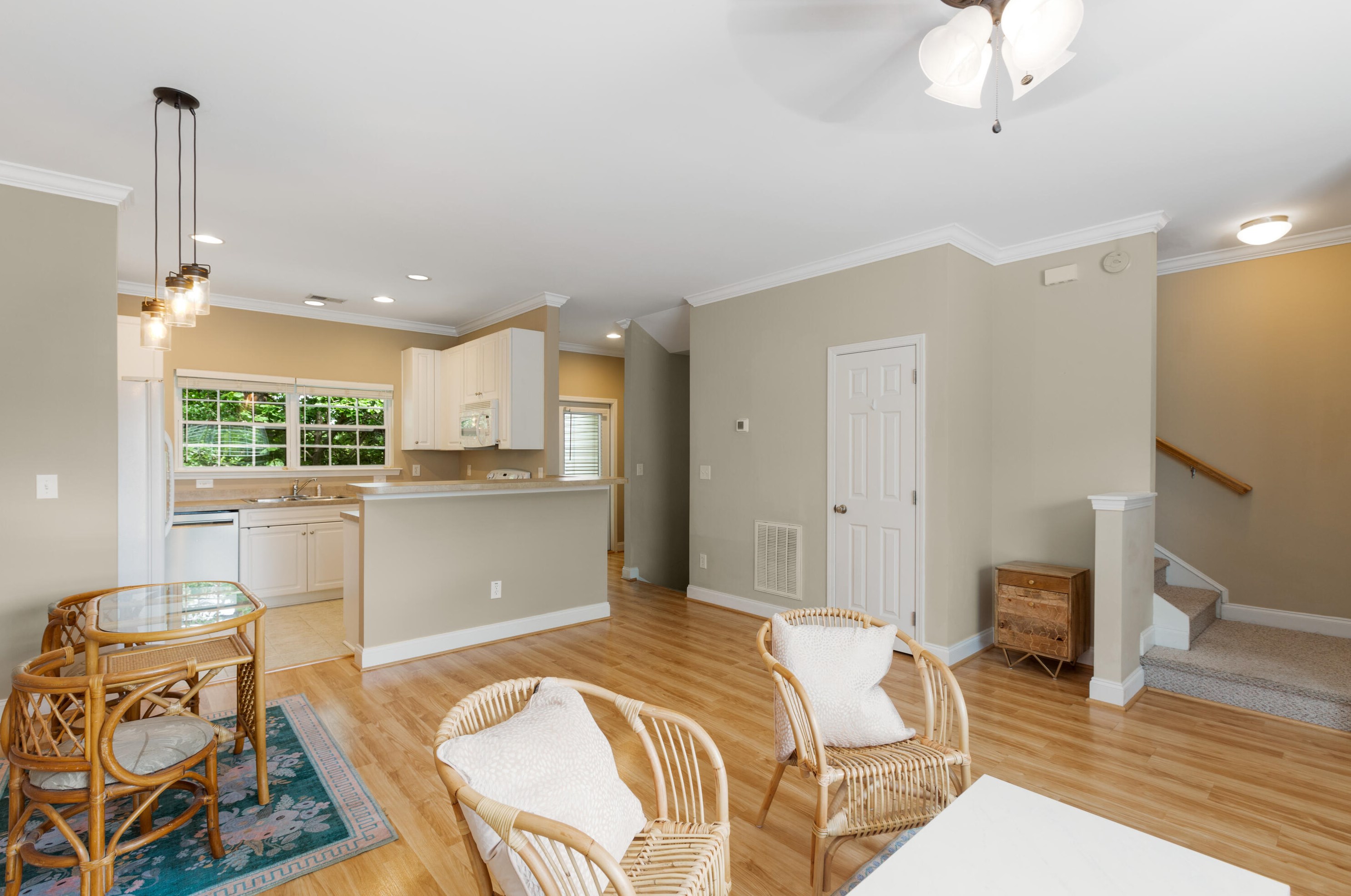 4027 Hartland St, Charleston SC  29414-6095 exterior