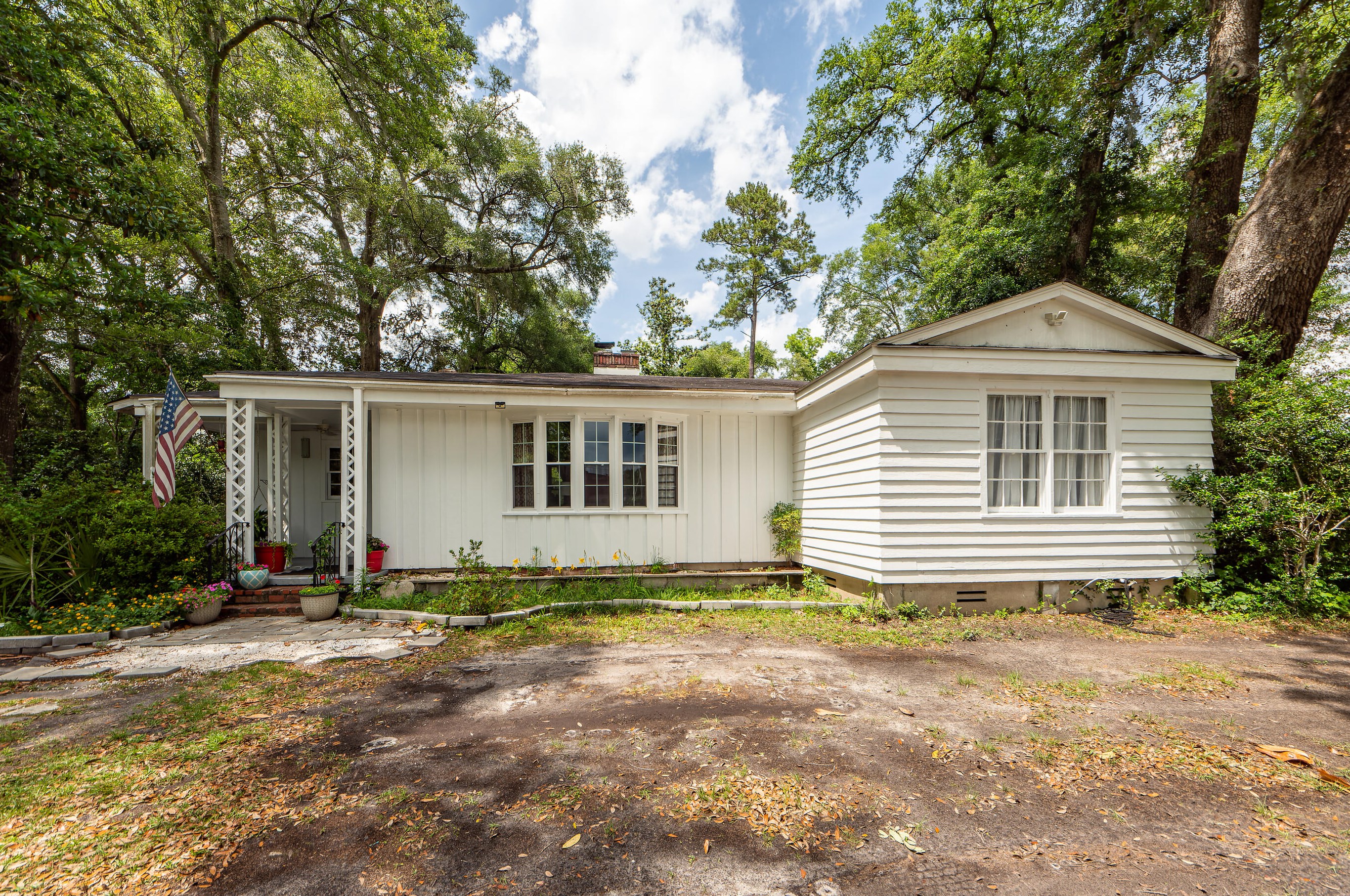 495 Hampton St, Walterboro, SC 29488-4054