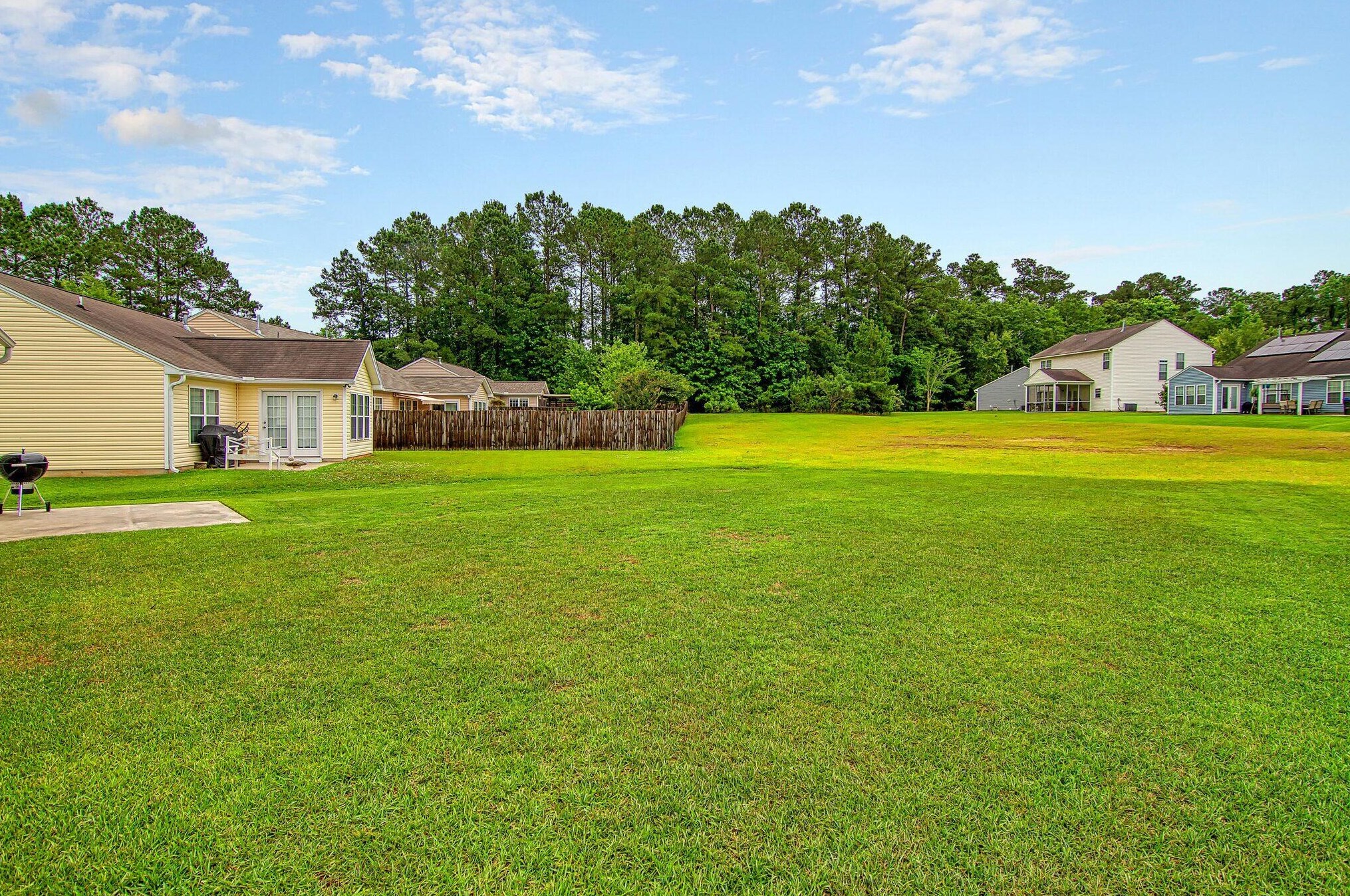 479 Dolphin Dr, Summerville SC 29485-4181 exterior