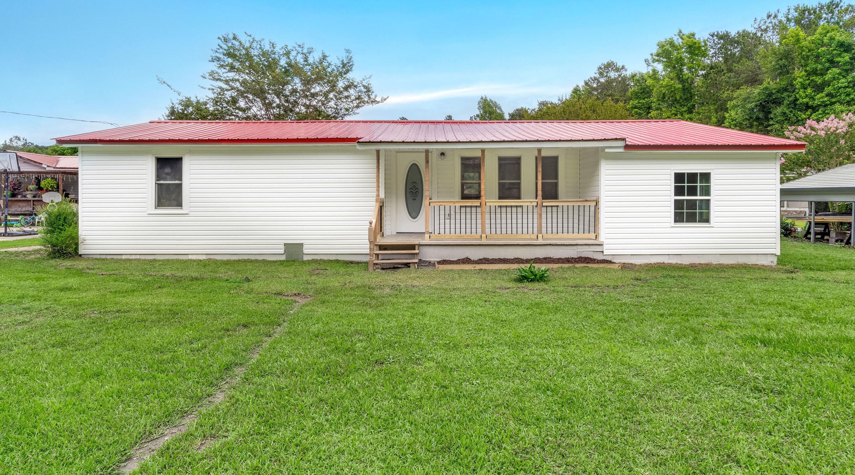 2571 Camden Rd, Holly Hill, SC 29059-9109