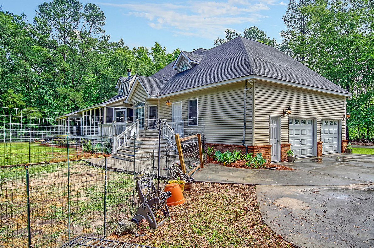 388 Lazy Hill Rd, Moncks Corner SC  29461-7818 exterior