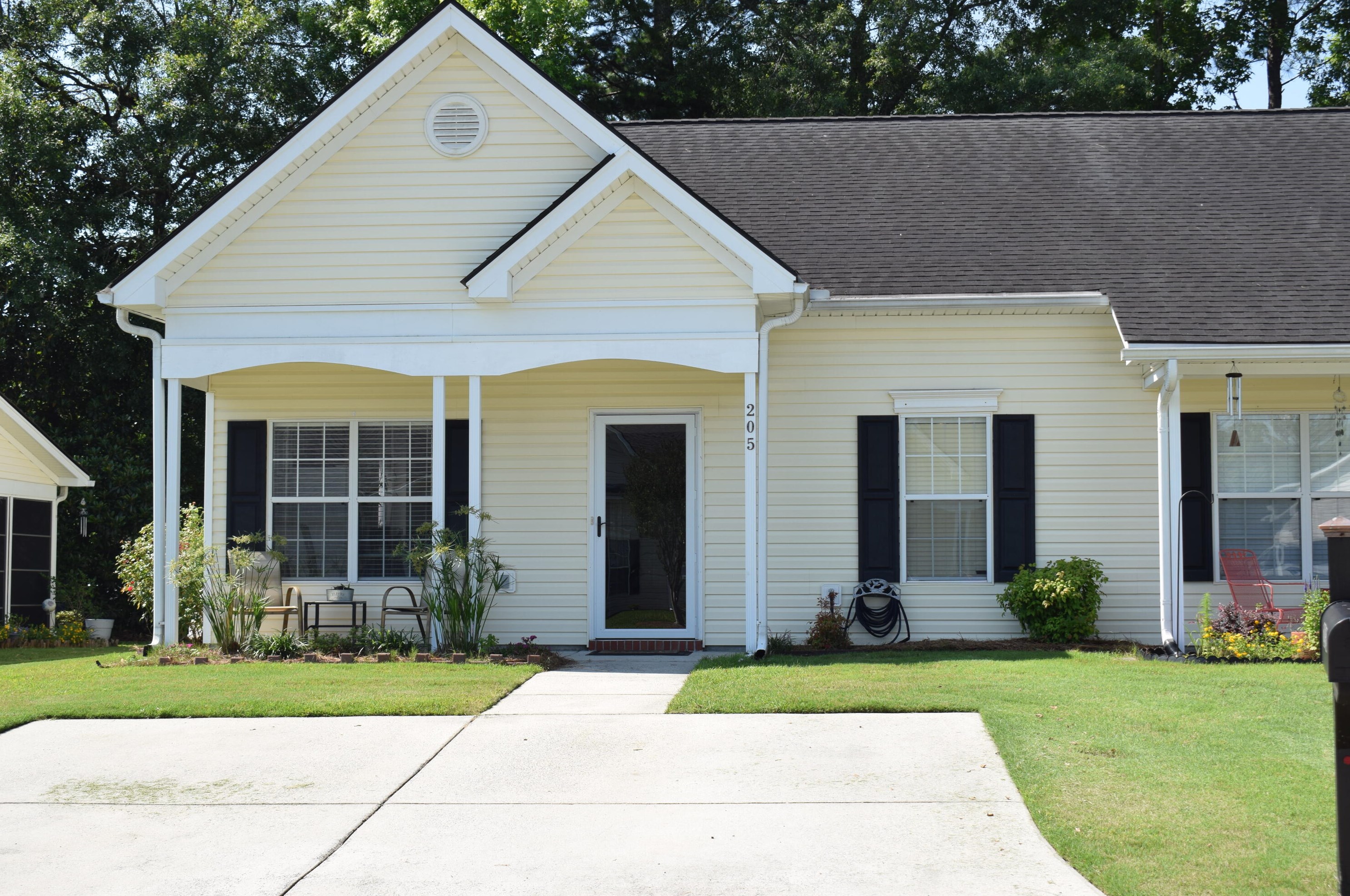 205 Dupont Way, Summerville, SC 29485-8161