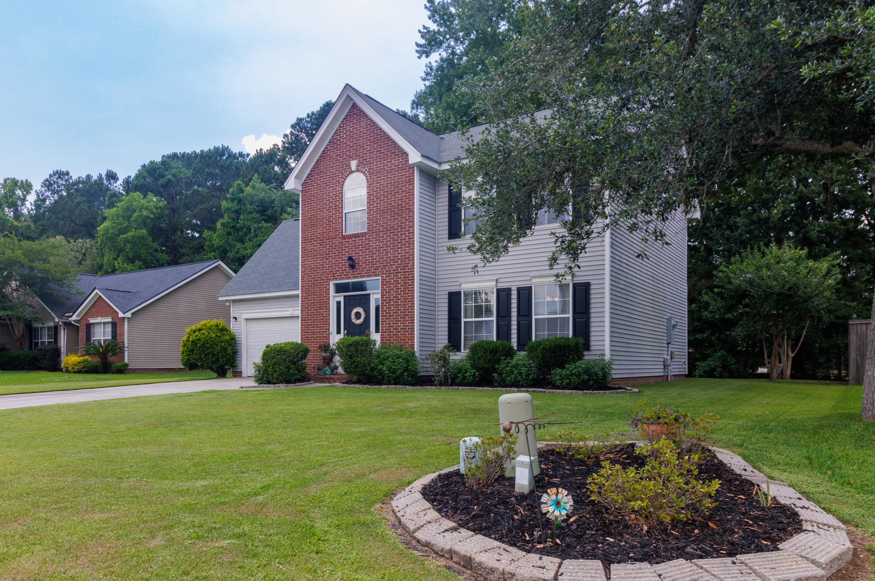 102 Remington Dr, Charleston, SC 29418-2729