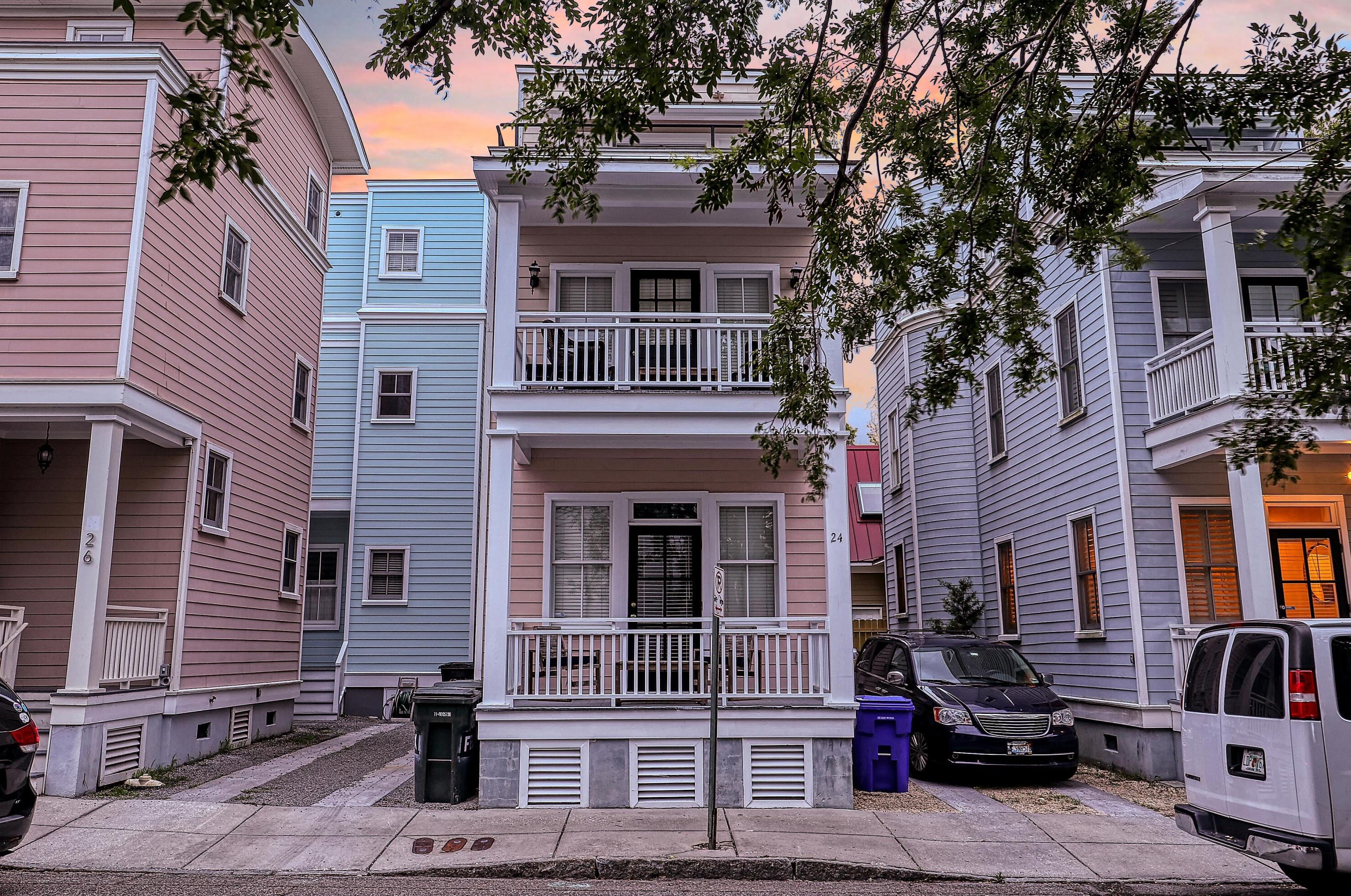 24 Felix St, Charleston, SC 29403-6004