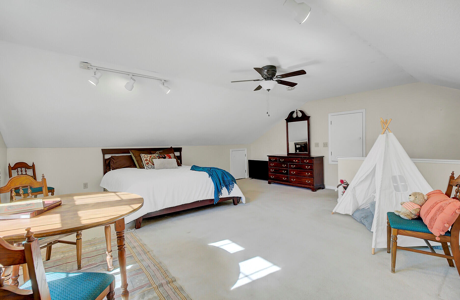 8 Sabina Ct, Charleston SC 29410-8663 exterior