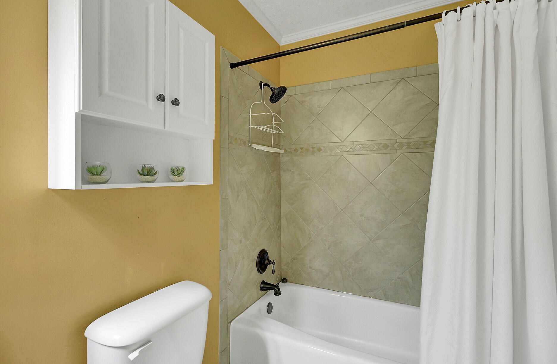 8 Sabina Ct, Charleston SC 29410-8663 exterior