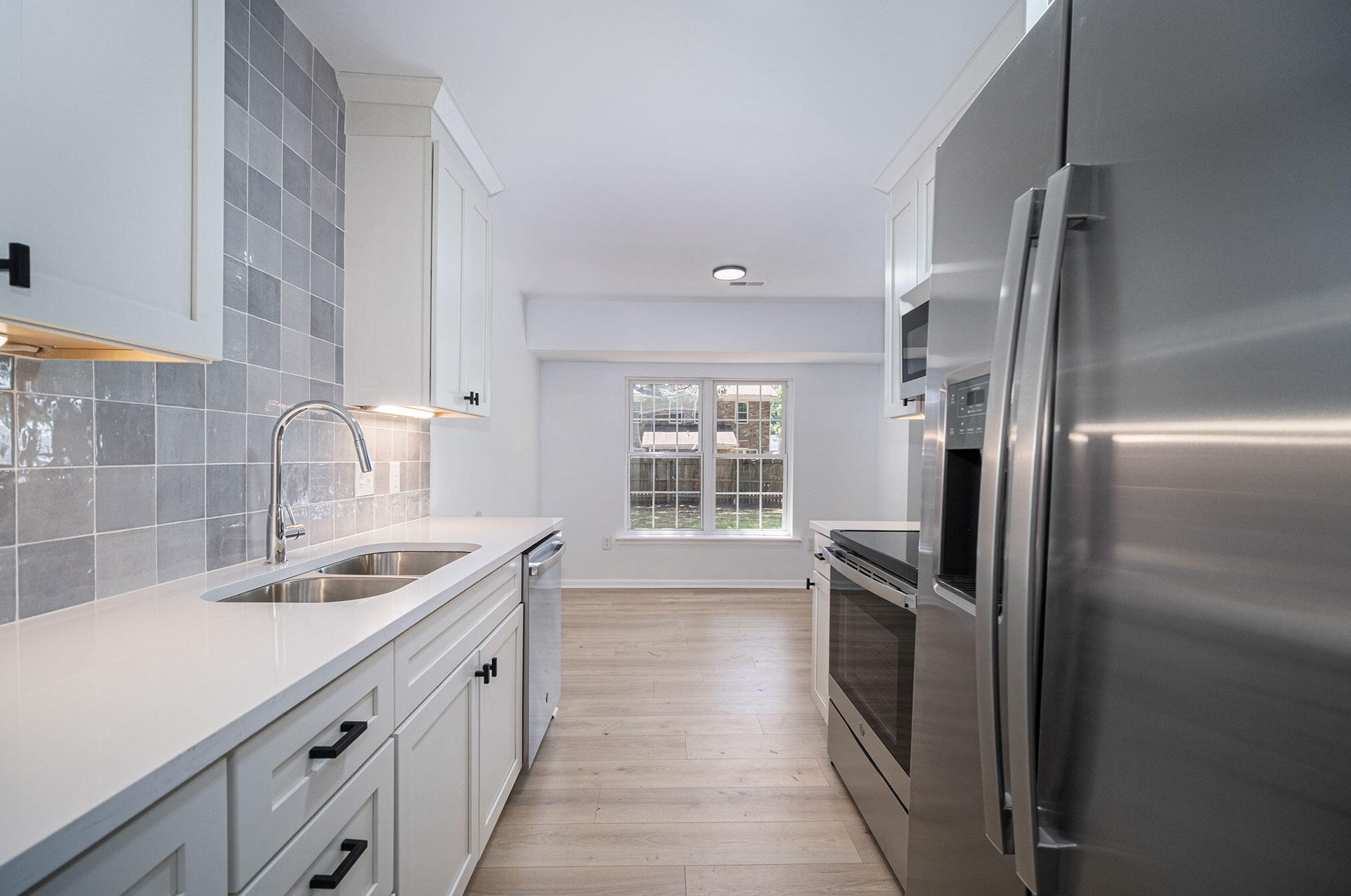 17 Paddlecreek Ave, Charleston SC  29412-2541 exterior