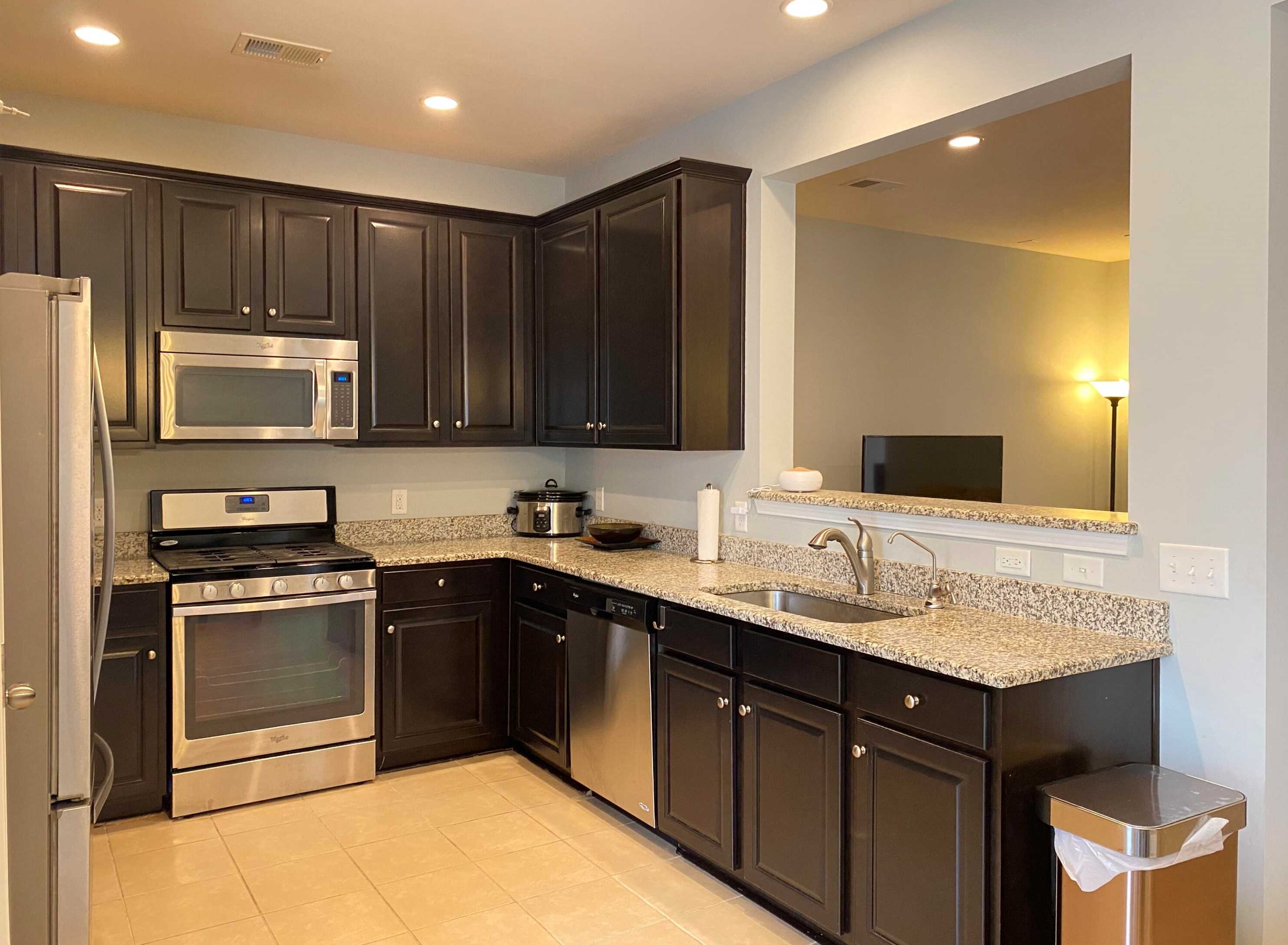 1842 Heldsberg Dr, Charleston SC  29414-8122 exterior