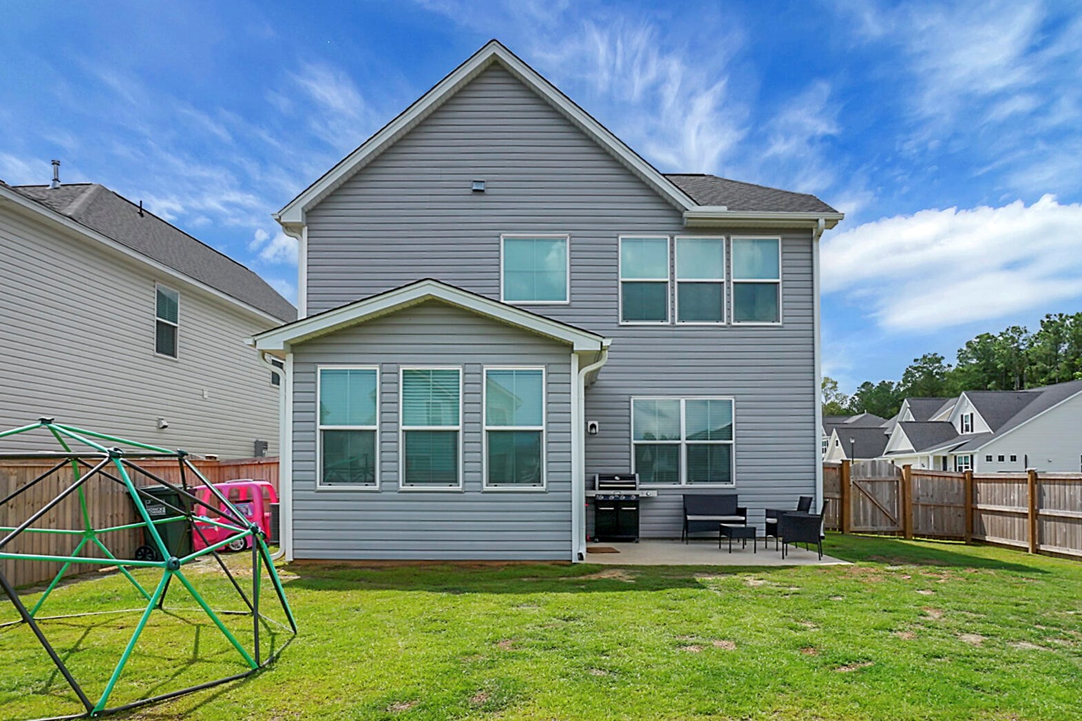 291 Red Leaf Blvd, Moncks Corner SC  29461-8881 exterior