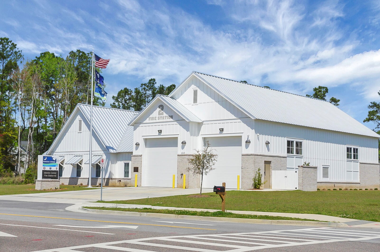 291 Red Leaf Blvd, Moncks Corner SC  29461-8881 exterior