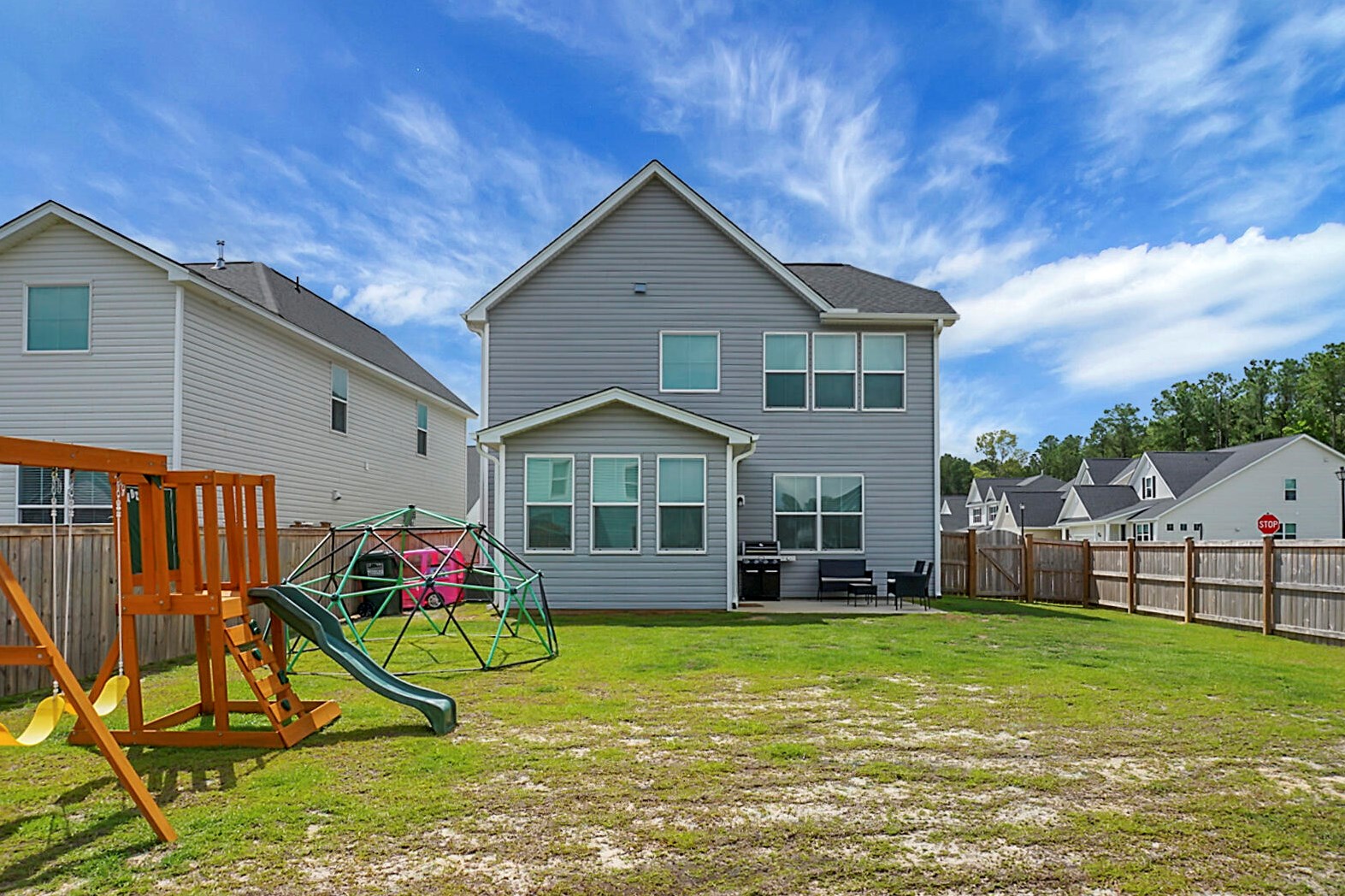 291 Red Leaf Blvd, Moncks Corner SC  29461-8881 exterior