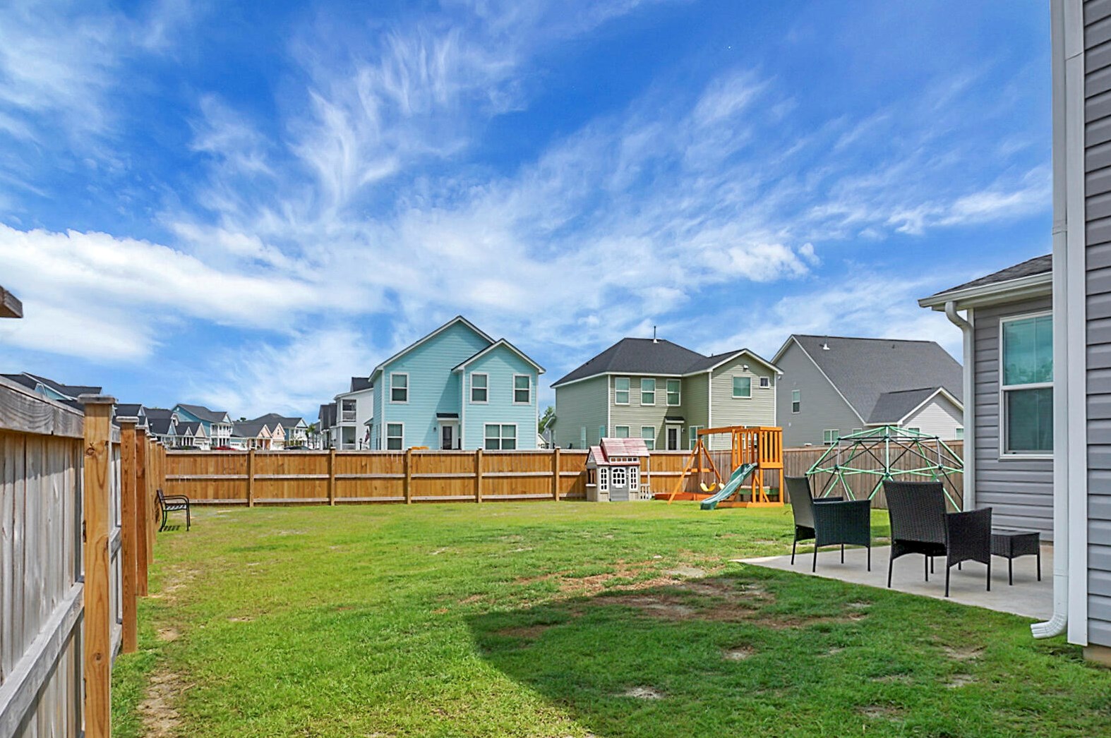 291 Red Leaf Blvd, Moncks Corner SC  29461-8881 exterior