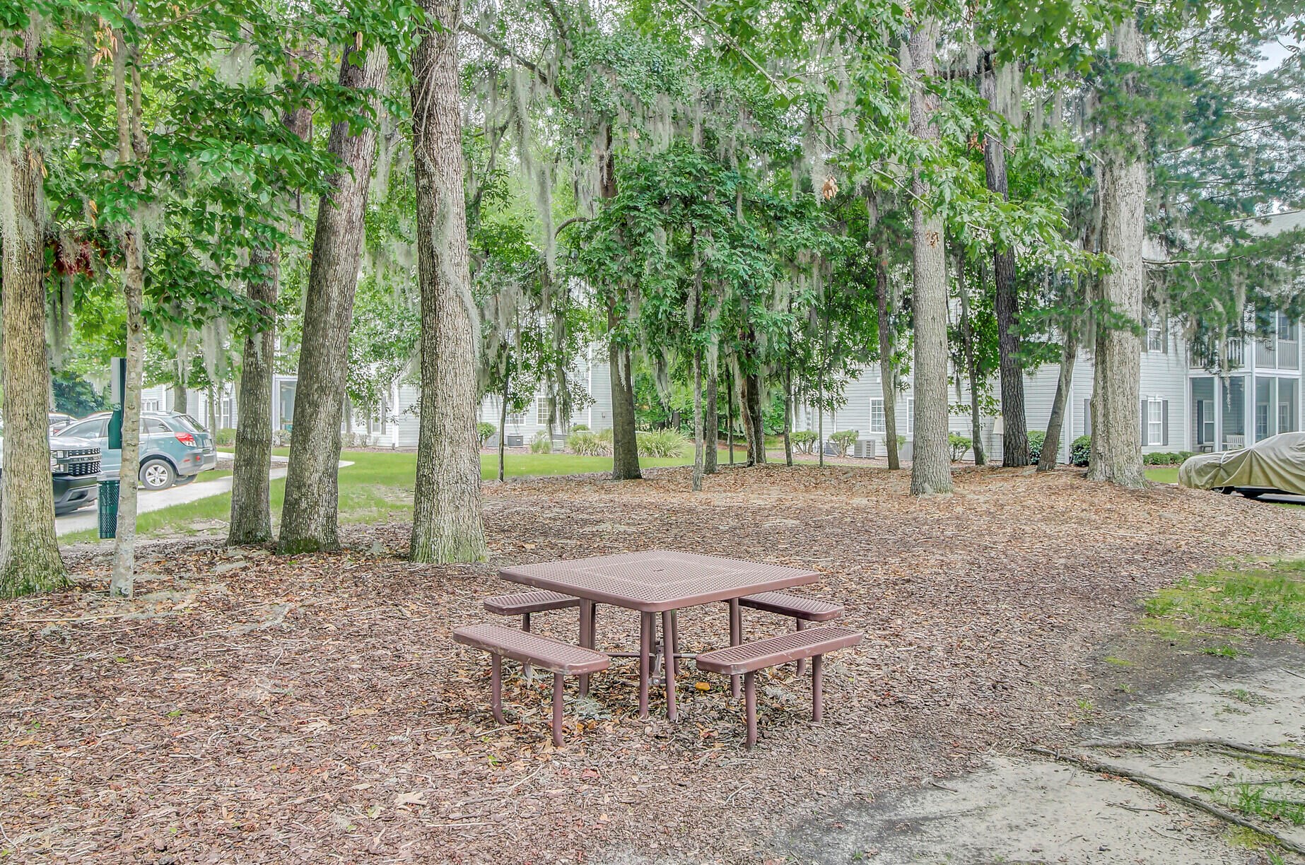 502 Elgin Ct, Charleston SC 29414-9097 exterior