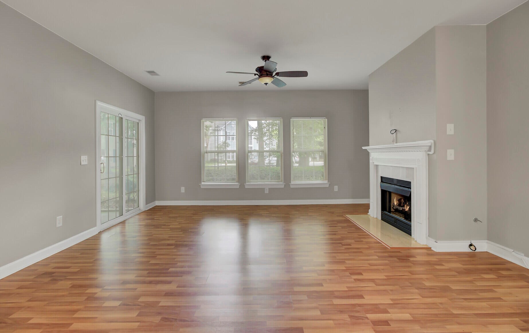 502 Elgin Ct, Charleston SC 29414-9097 exterior